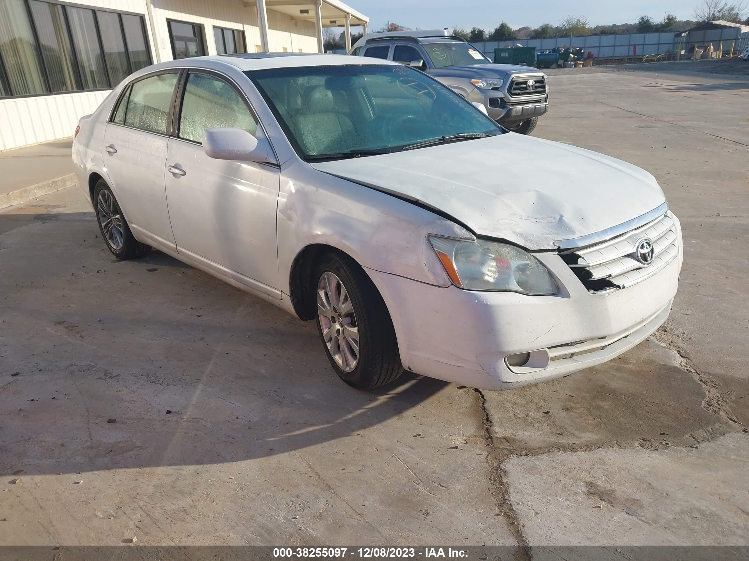 Photo 0 VIN: 4T1BK36B26U130999 - TOYOTA AVALON 