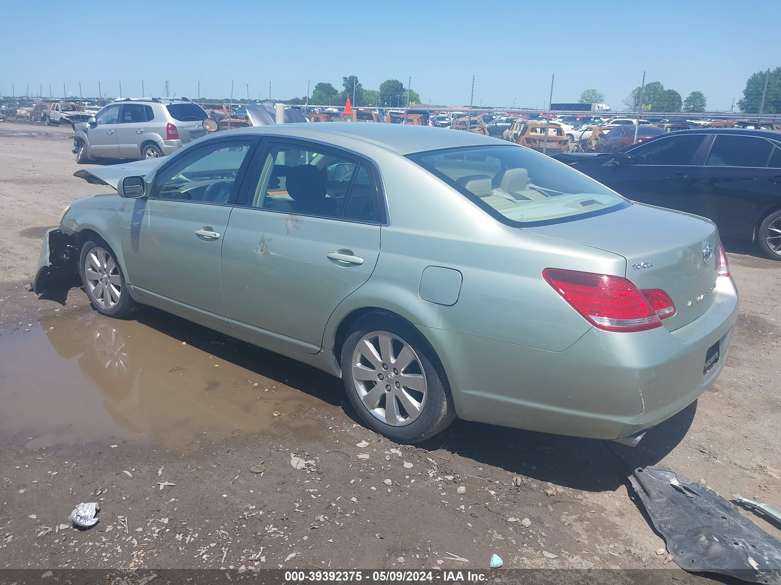 Photo 2 VIN: 4T1BK36B26U138181 - TOYOTA AVALON 