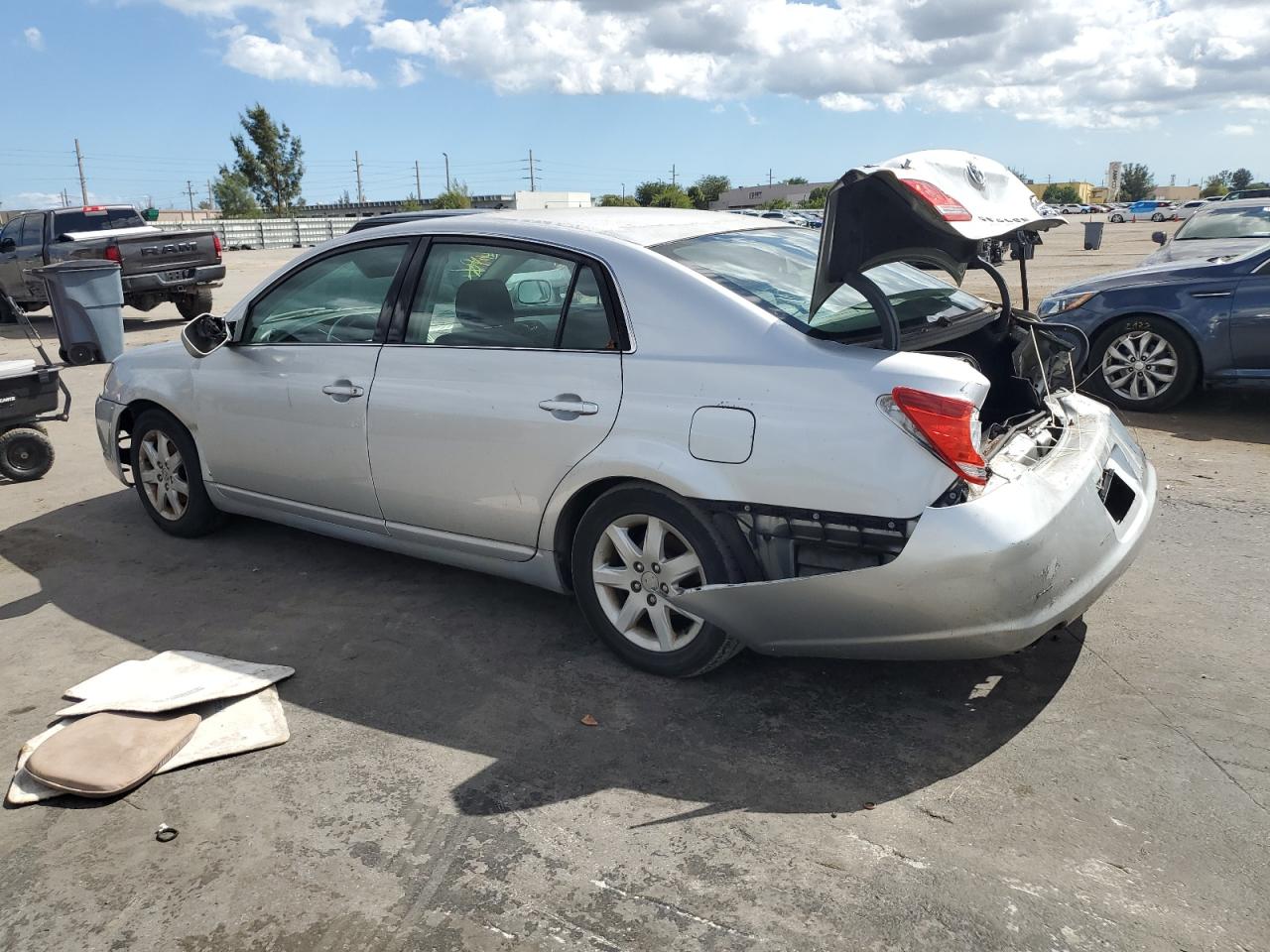 Photo 1 VIN: 4T1BK36B26U148550 - TOYOTA AVALON 