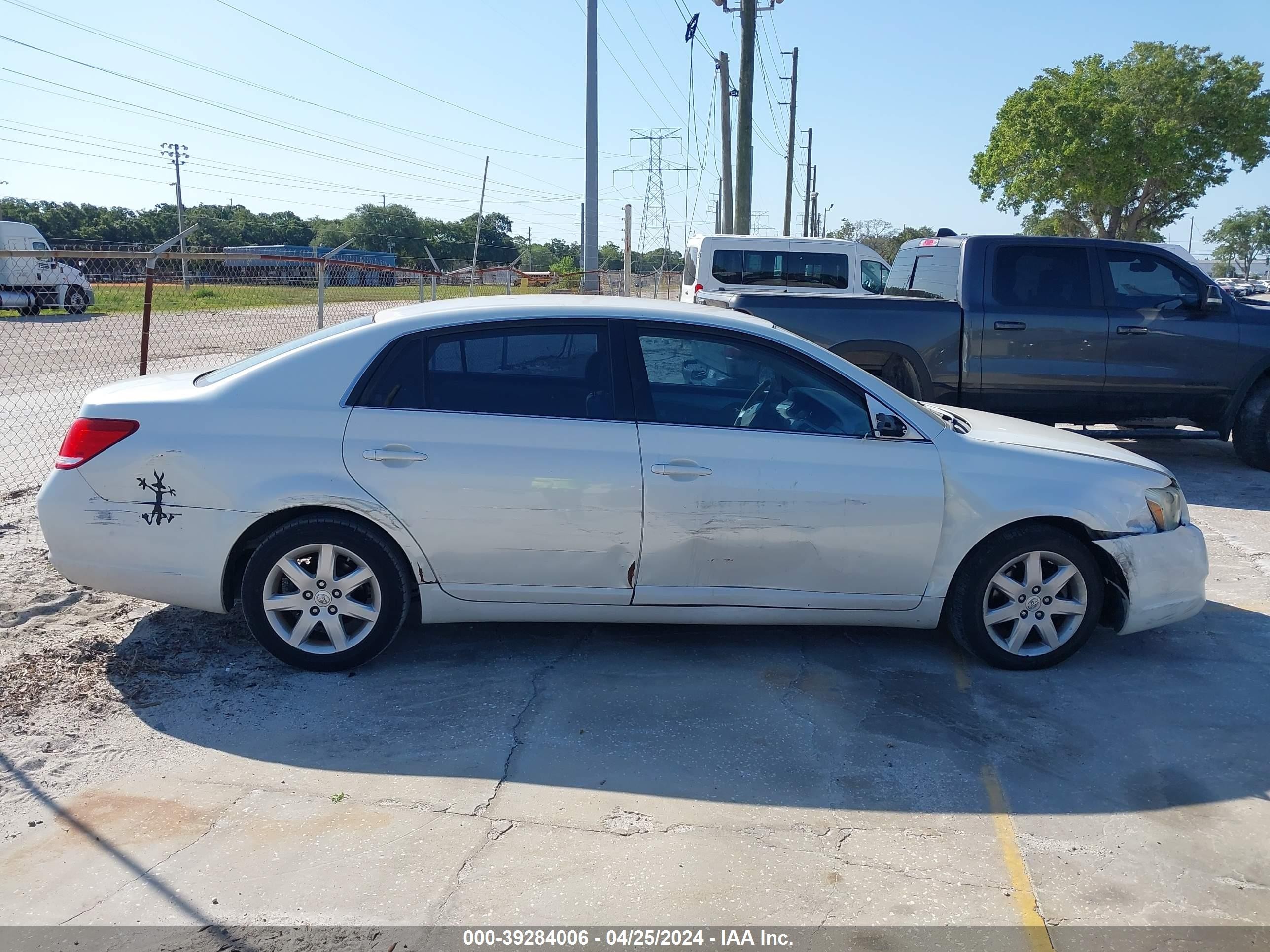 Photo 12 VIN: 4T1BK36B27U206366 - TOYOTA AVALON 