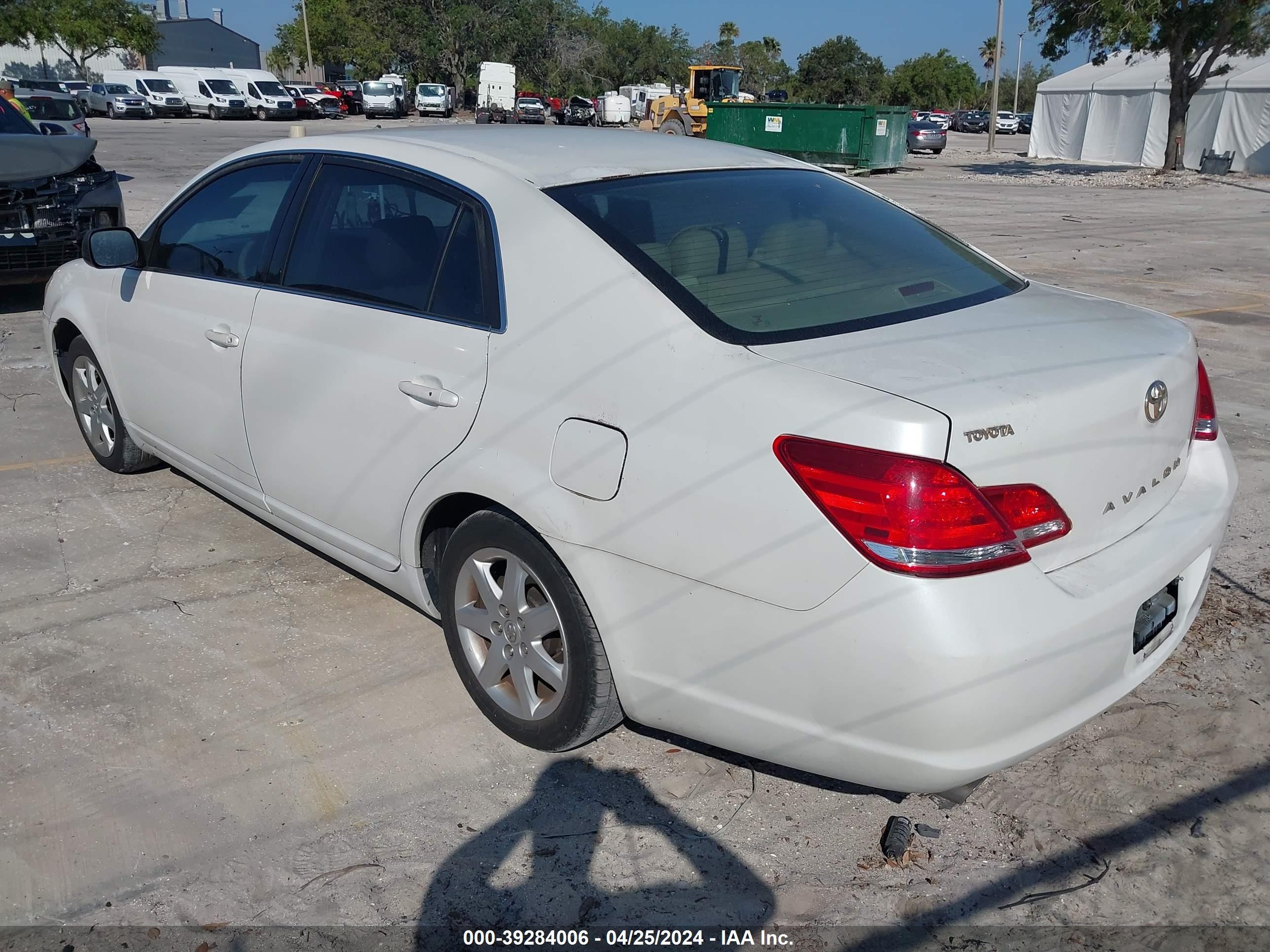 Photo 2 VIN: 4T1BK36B27U206366 - TOYOTA AVALON 