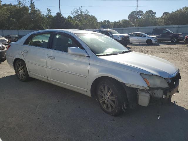 Photo 3 VIN: 4T1BK36B27U235060 - TOYOTA AVALON XL 