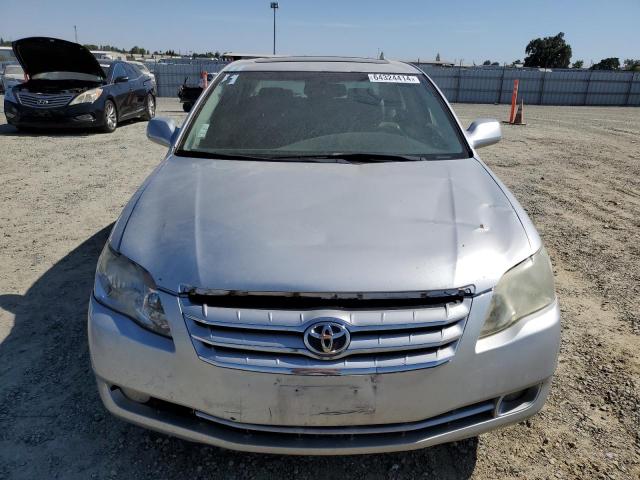 Photo 4 VIN: 4T1BK36B35U003323 - TOYOTA AVALON 