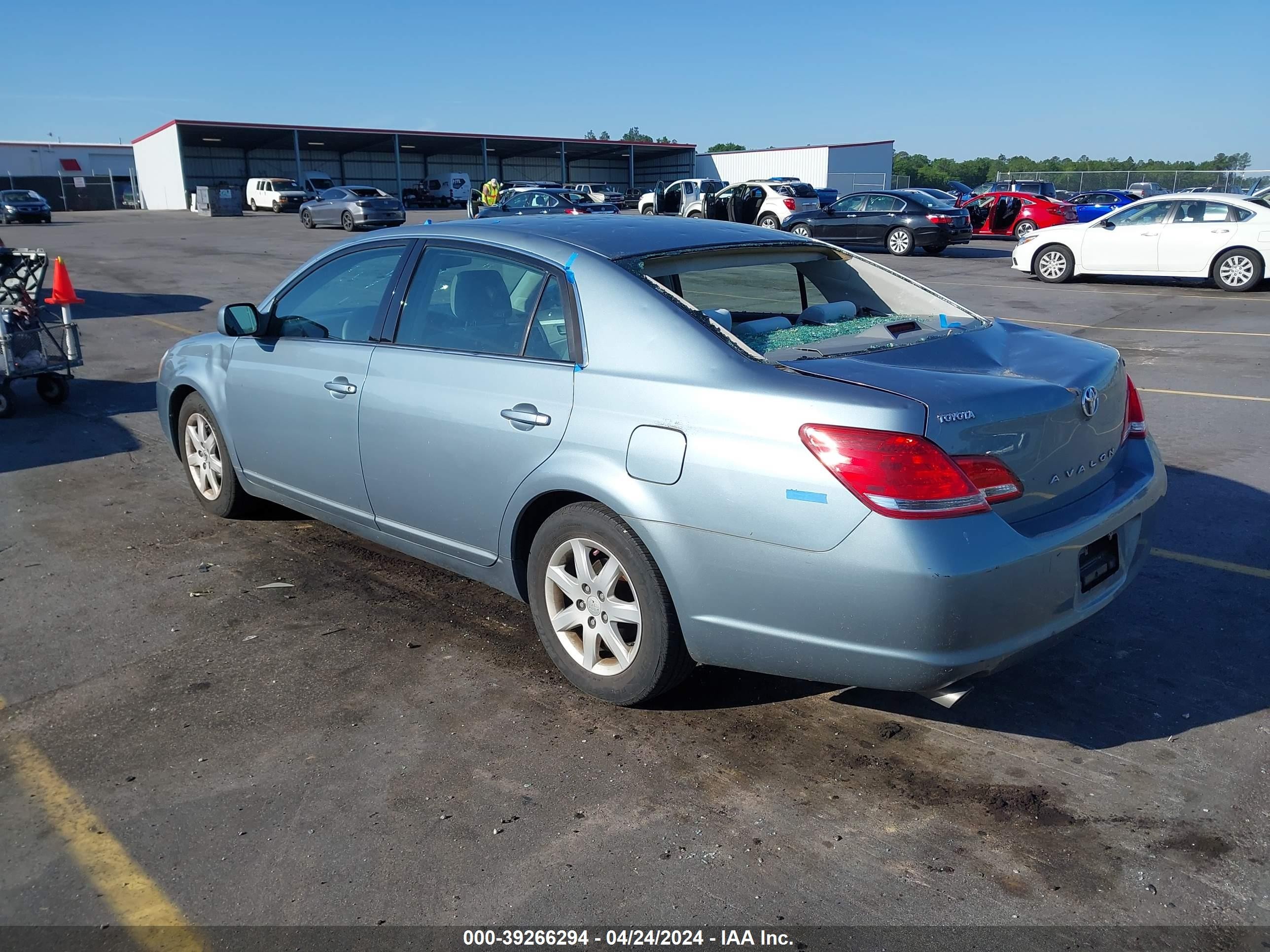 Photo 2 VIN: 4T1BK36B35U033566 - TOYOTA AVALON 