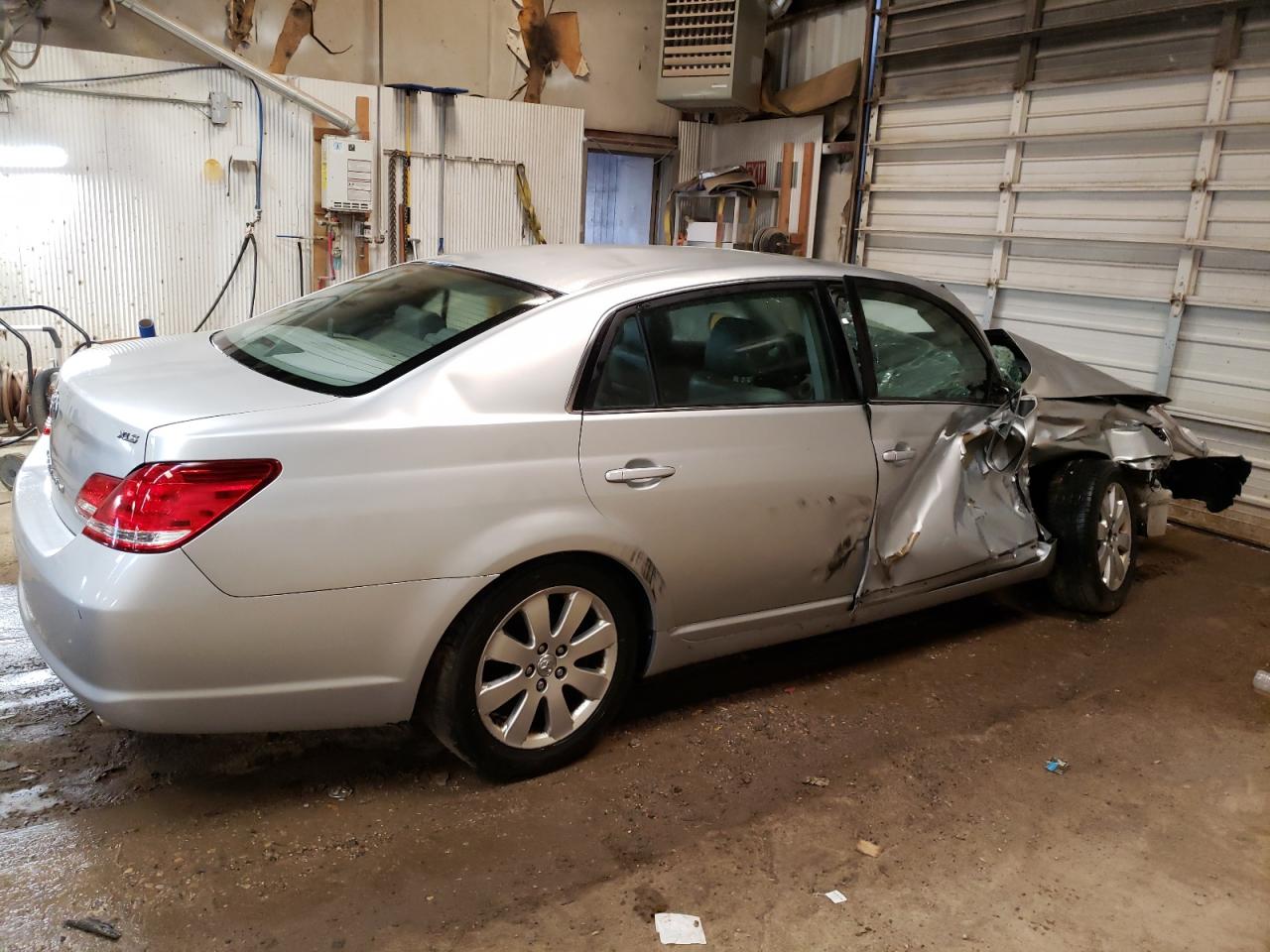 Photo 2 VIN: 4T1BK36B36U102841 - TOYOTA AVALON 