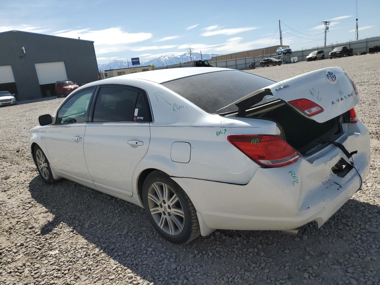 Photo 1 VIN: 4T1BK36B36U130686 - TOYOTA AVALON 