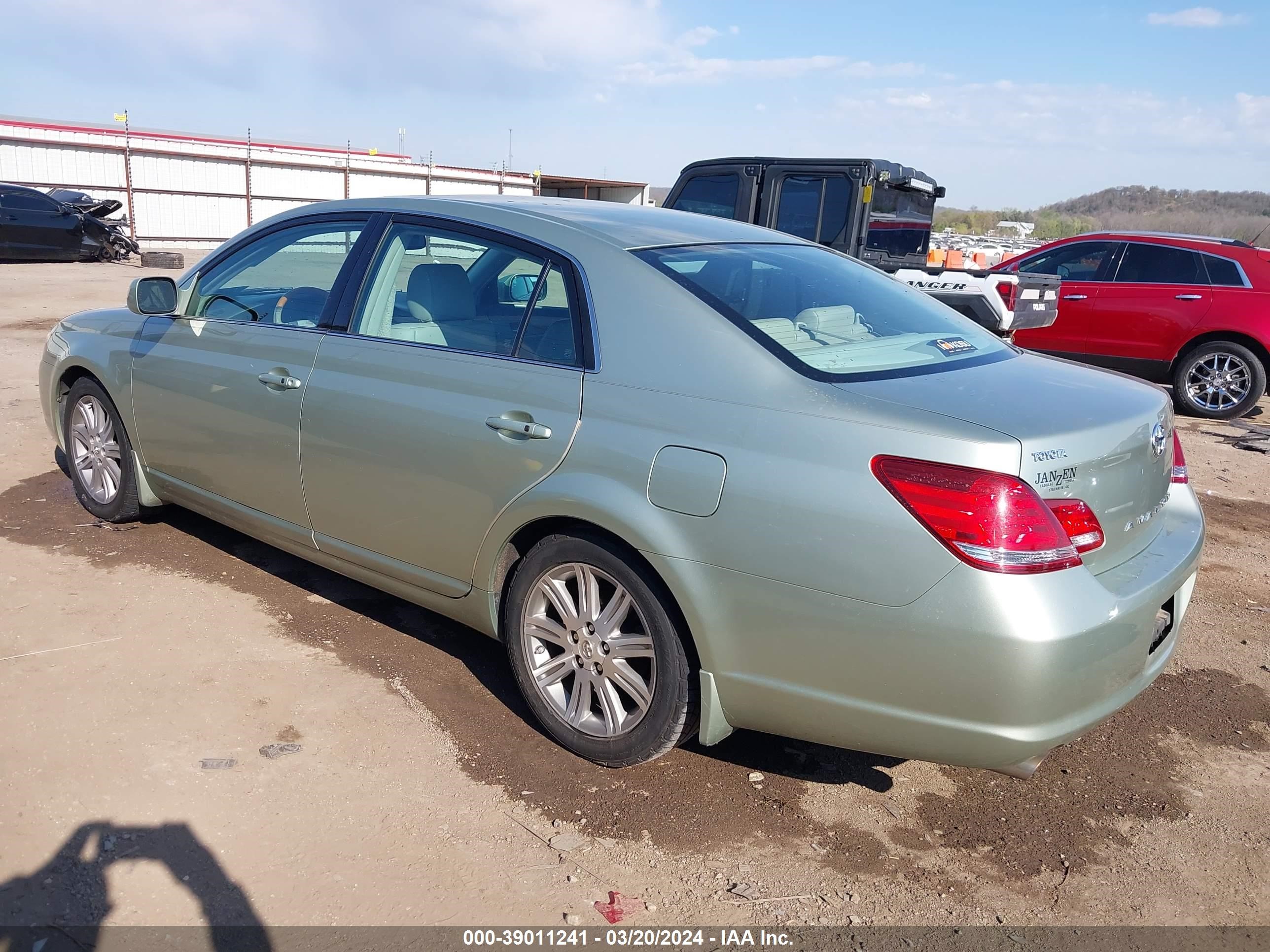 Photo 2 VIN: 4T1BK36B37U197466 - TOYOTA AVALON 