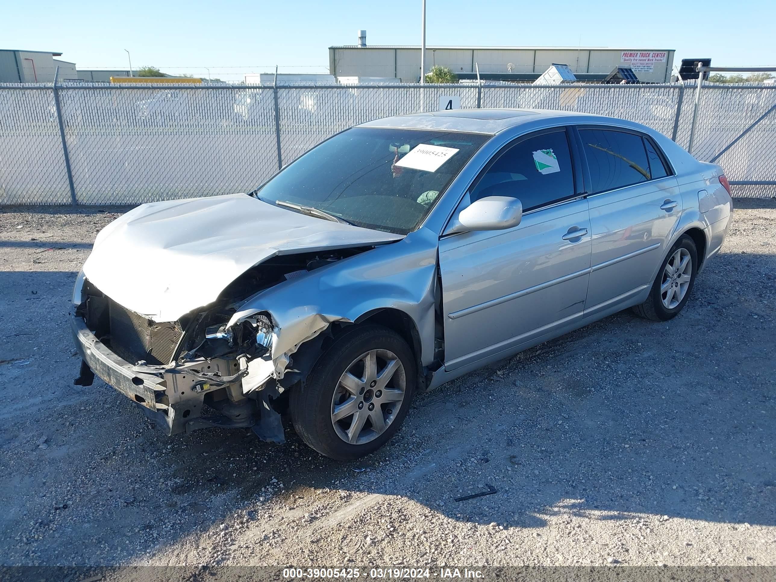 Photo 1 VIN: 4T1BK36B37U227744 - TOYOTA AVALON 