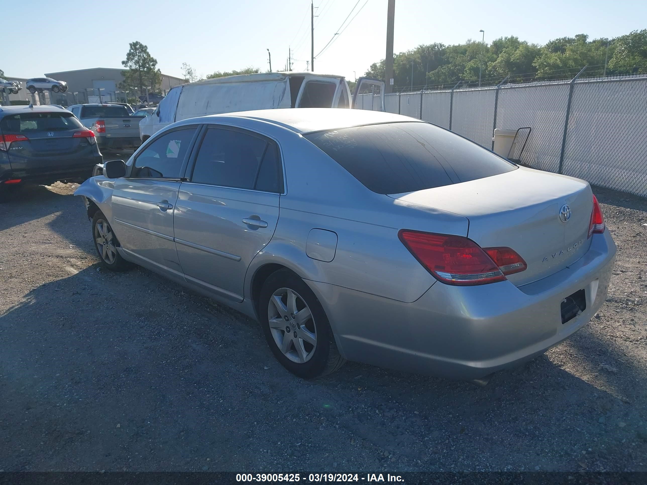 Photo 2 VIN: 4T1BK36B37U227744 - TOYOTA AVALON 