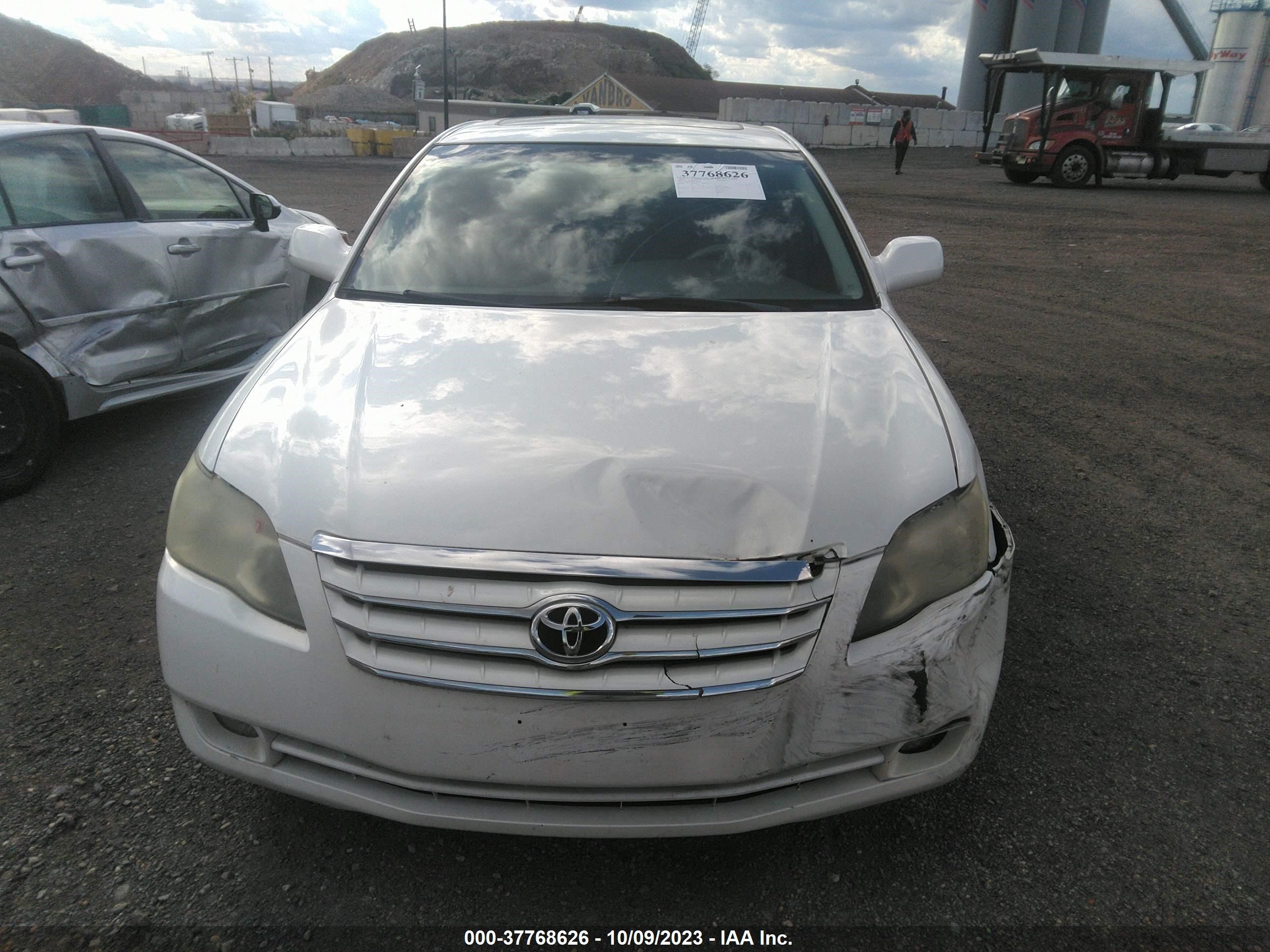 Photo 11 VIN: 4T1BK36B37U235245 - TOYOTA AVALON 