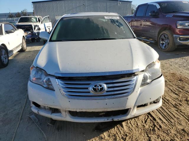 Photo 4 VIN: 4T1BK36B38U258767 - TOYOTA AVALON XL 