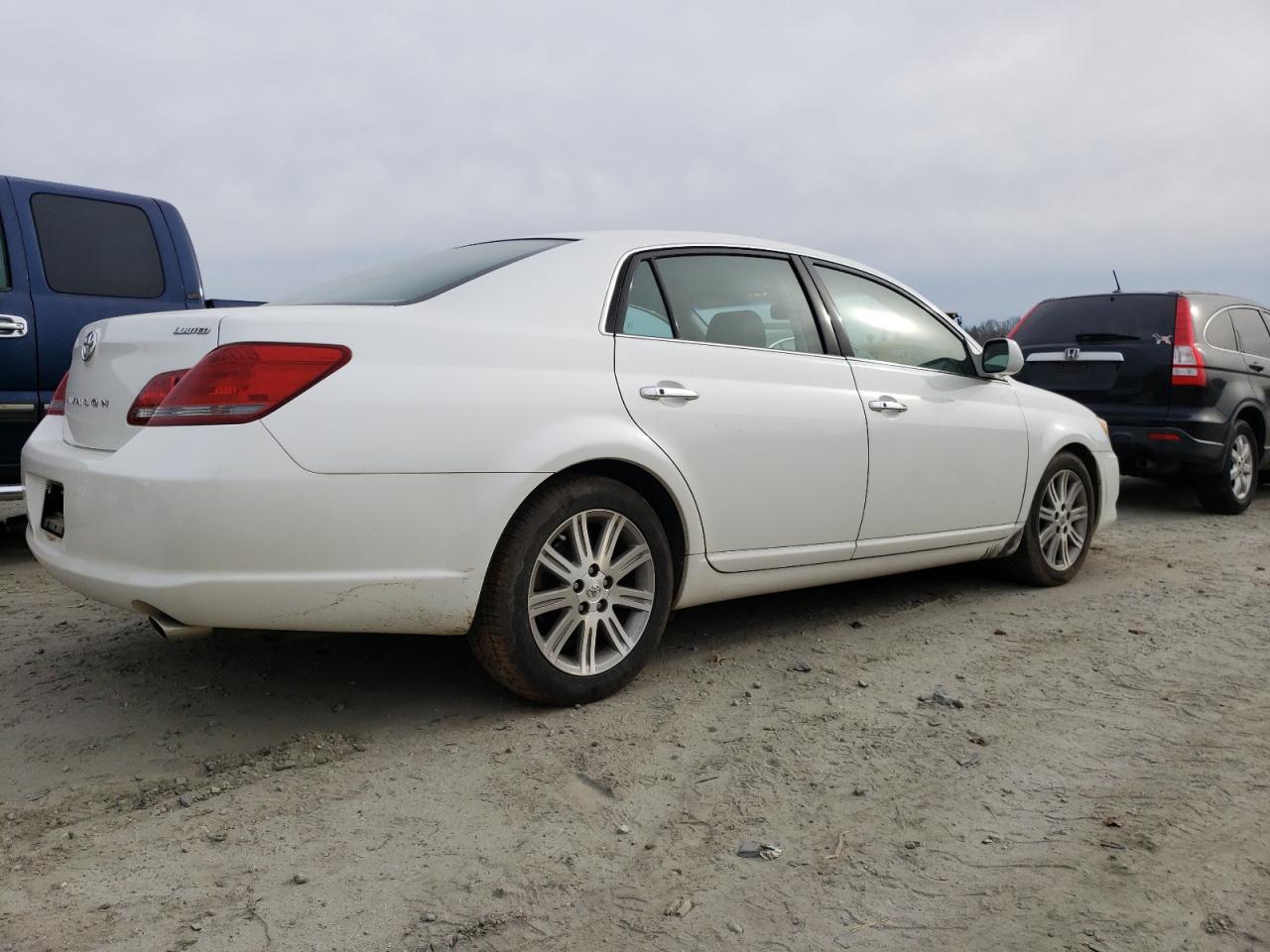 Photo 2 VIN: 4T1BK36B38U267288 - TOYOTA AVALON 