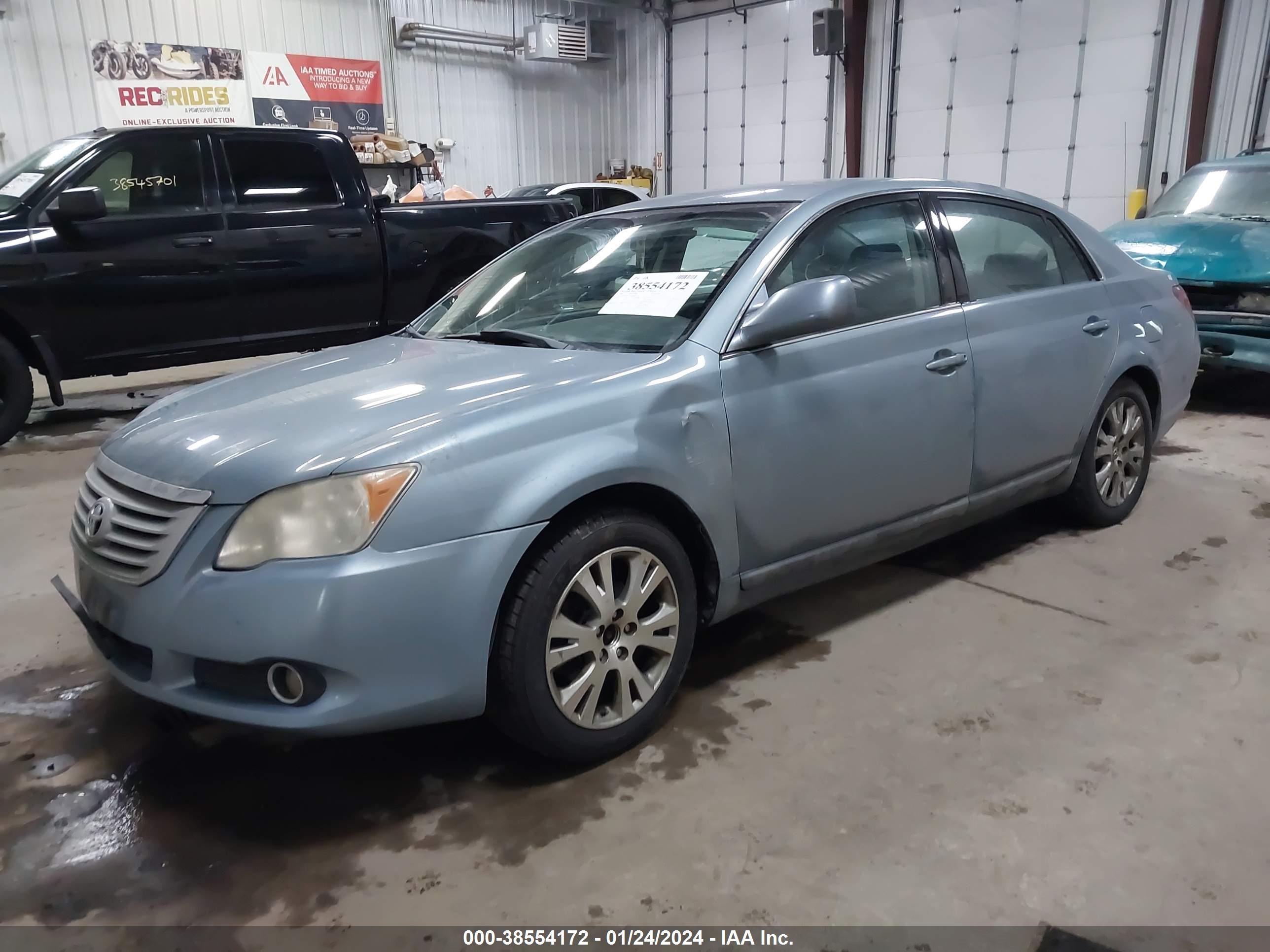 Photo 1 VIN: 4T1BK36B38U307868 - TOYOTA AVALON 