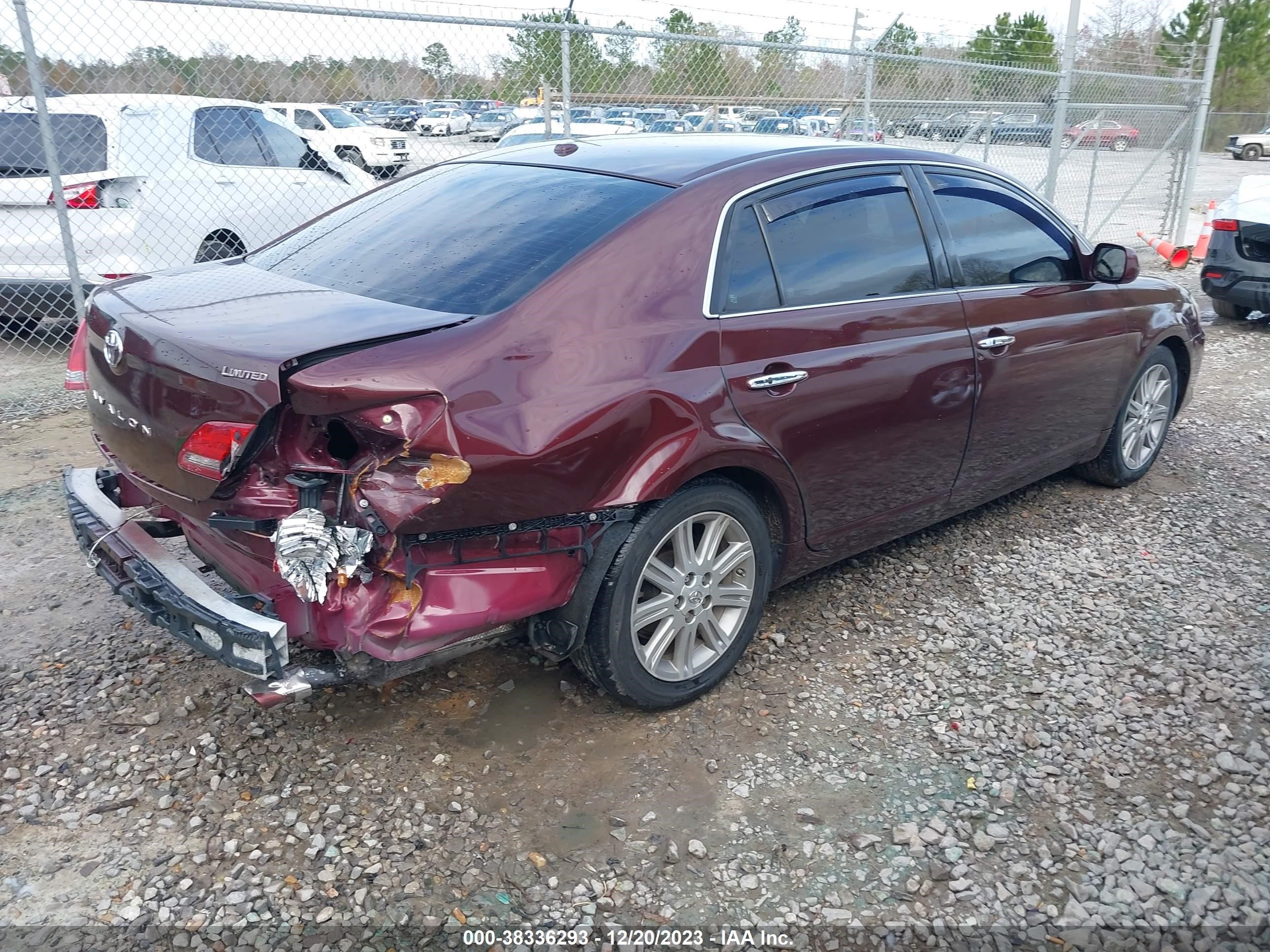 Photo 3 VIN: 4T1BK36B39U343934 - TOYOTA AVALON 