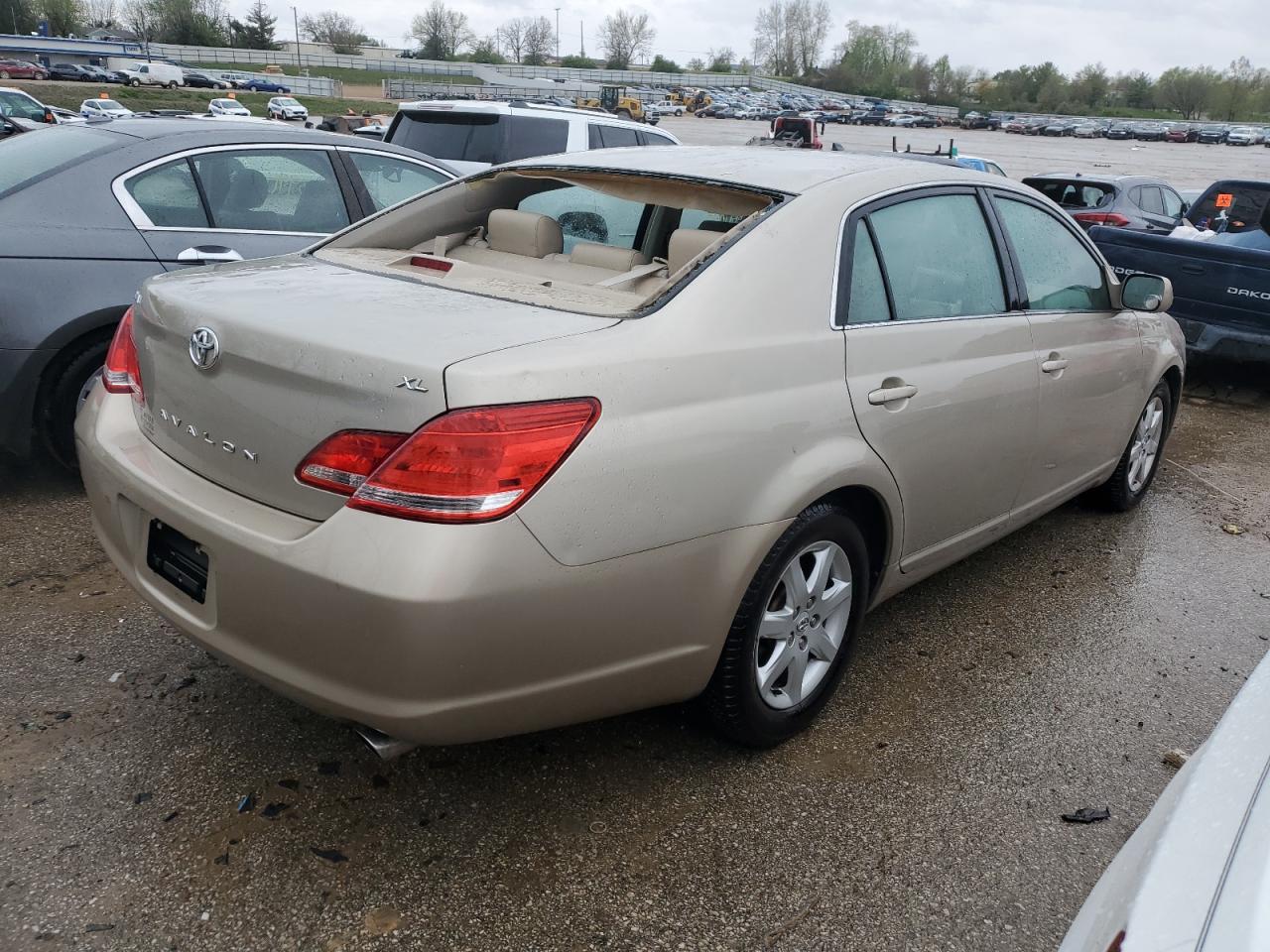 Photo 2 VIN: 4T1BK36B45U038615 - TOYOTA AVALON 