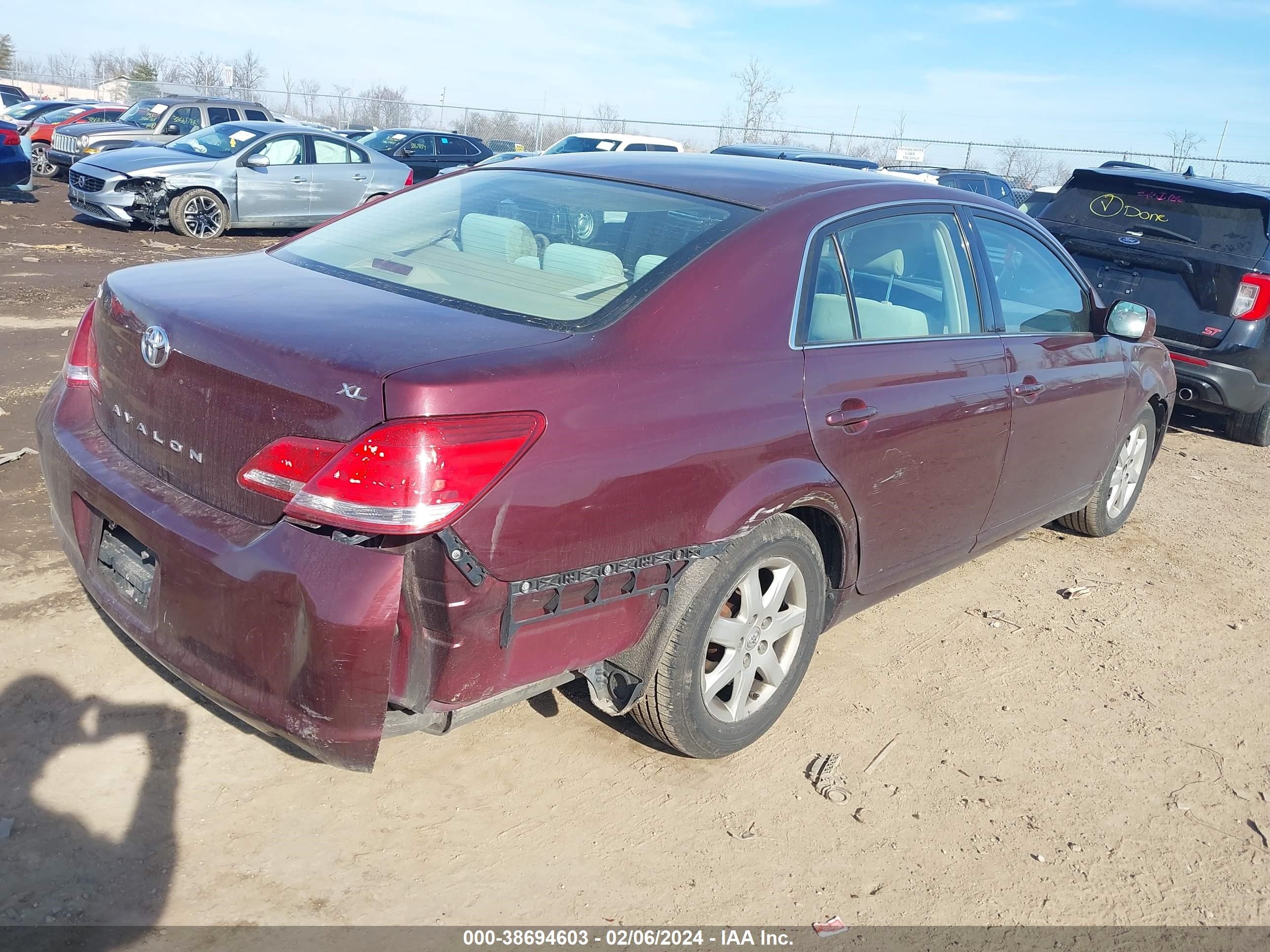 Photo 3 VIN: 4T1BK36B47U194284 - TOYOTA AVALON 