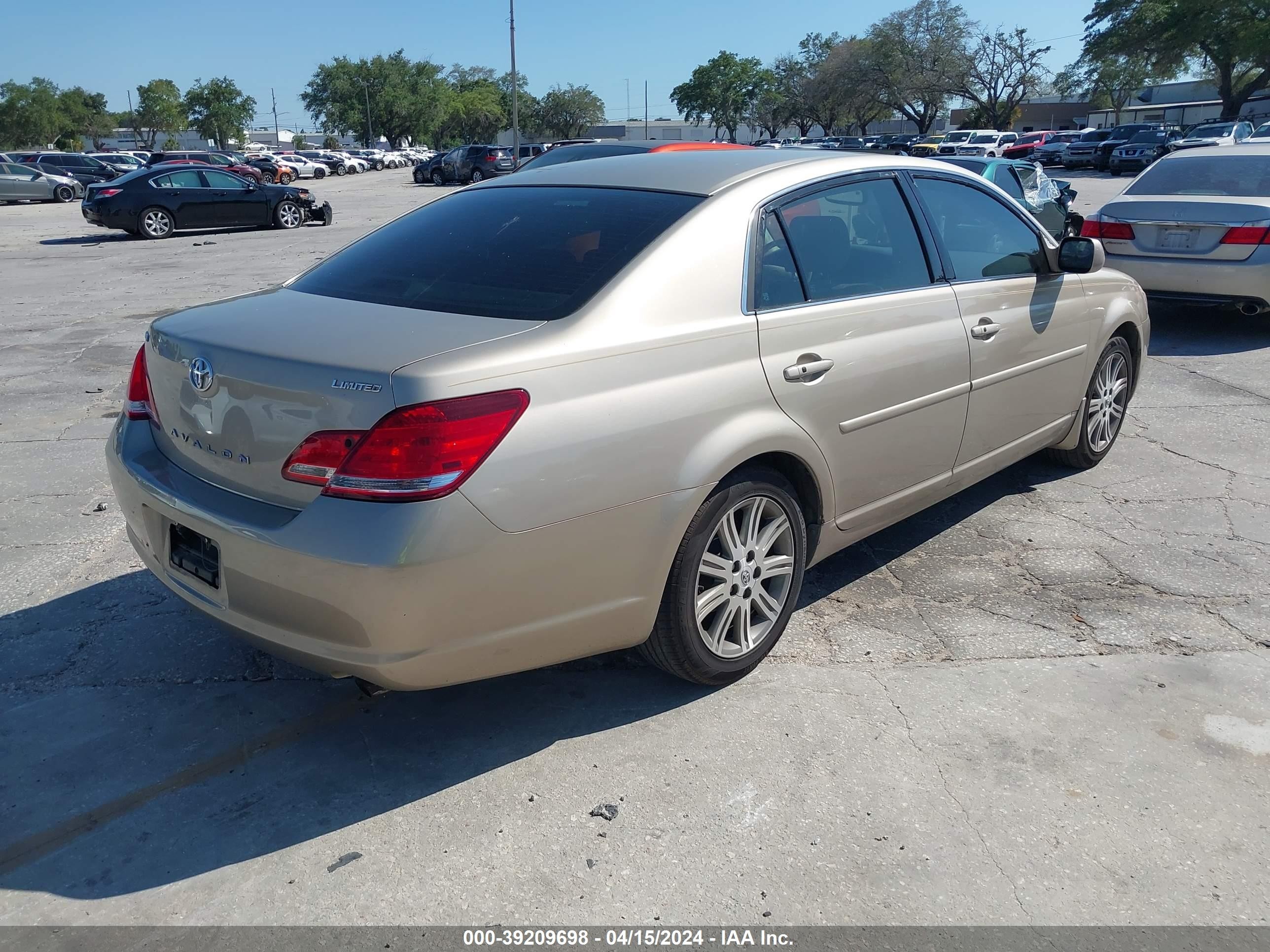 Photo 3 VIN: 4T1BK36B47U217952 - TOYOTA AVALON 