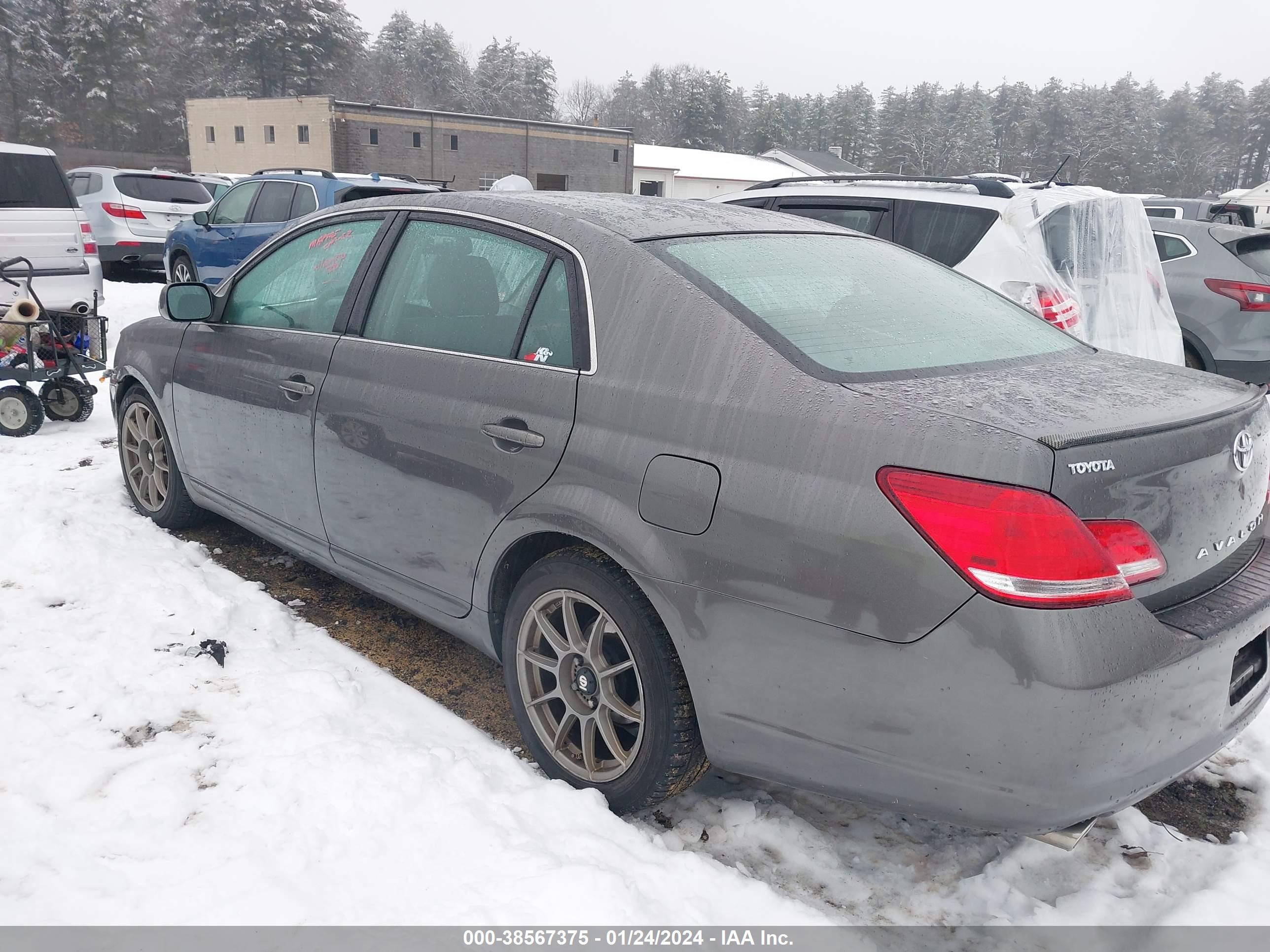 Photo 2 VIN: 4T1BK36B47U239367 - TOYOTA AVALON 