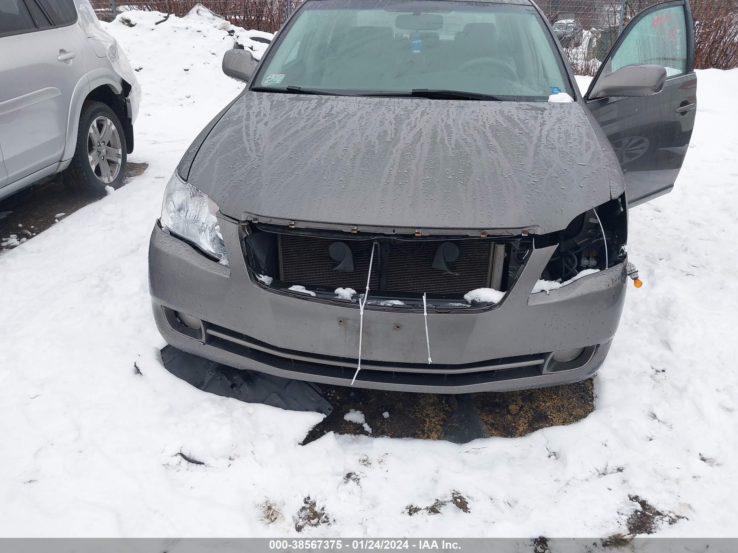 Photo 5 VIN: 4T1BK36B47U239367 - TOYOTA AVALON 