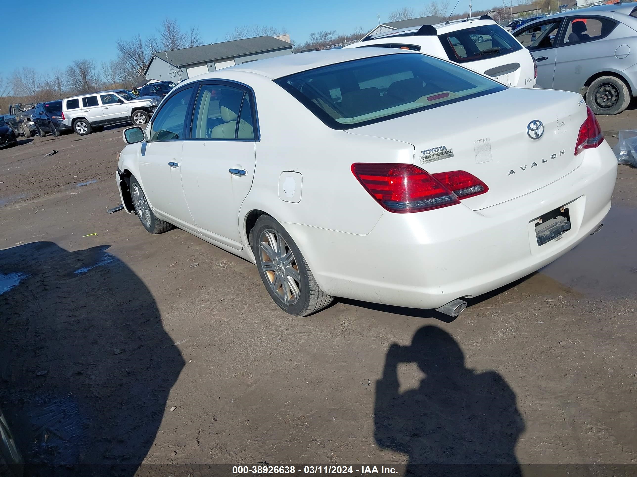 Photo 2 VIN: 4T1BK36B48U273861 - TOYOTA AVALON 