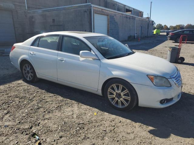 Photo 3 VIN: 4T1BK36B48U318457 - TOYOTA AVALON XL 