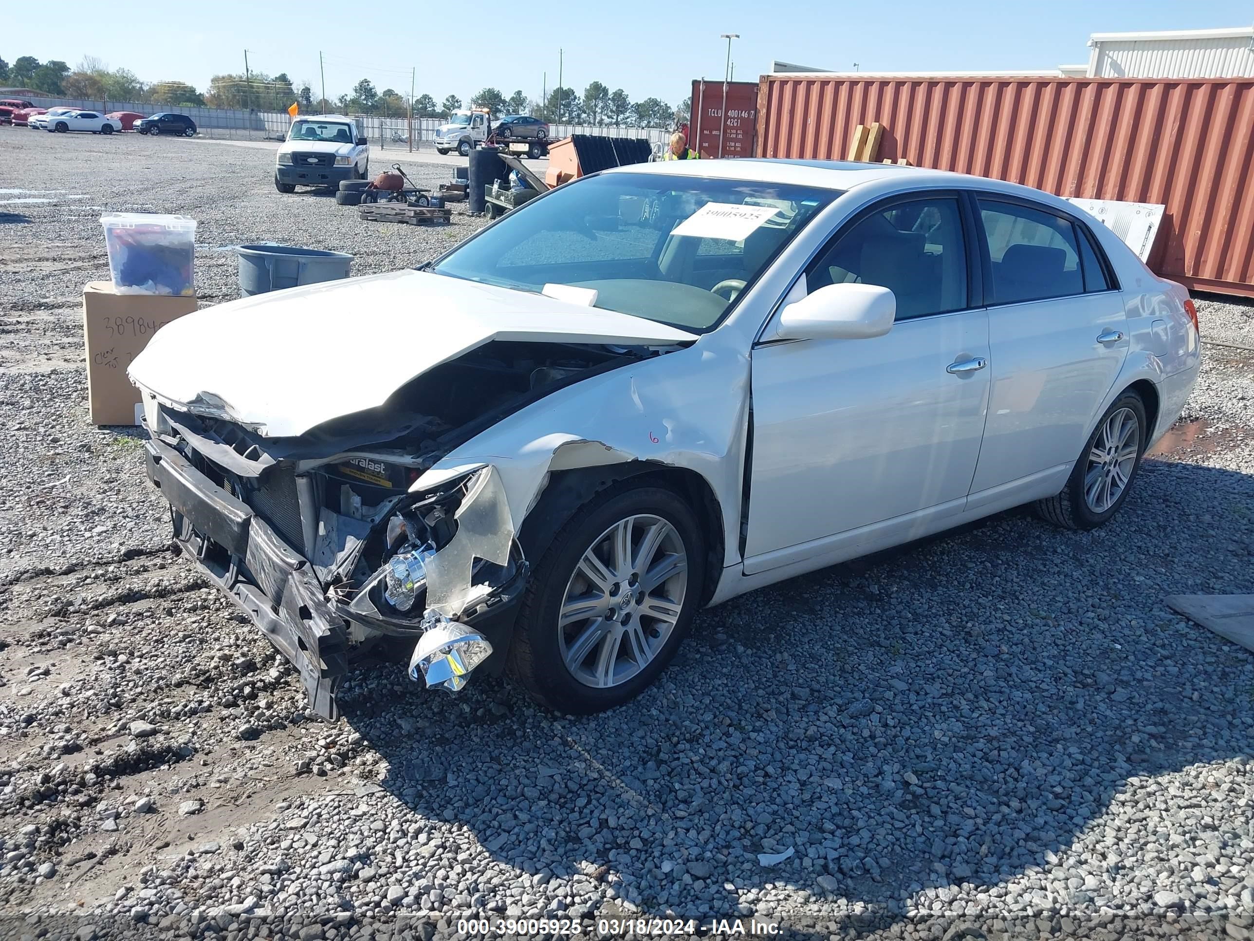 Photo 1 VIN: 4T1BK36B49U331579 - TOYOTA AVALON 