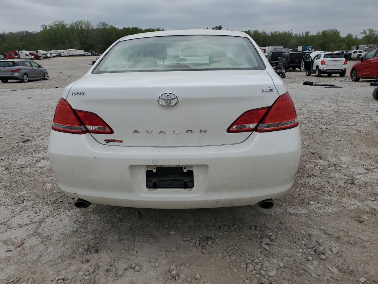 Photo 5 VIN: 4T1BK36B55U003646 - TOYOTA AVALON 