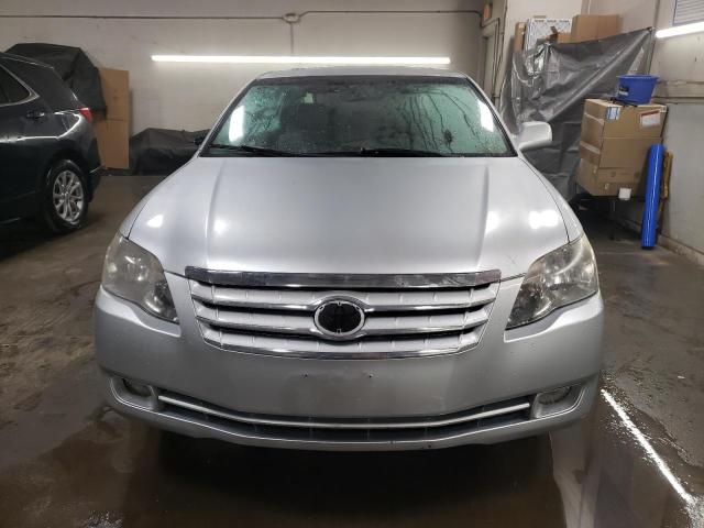 Photo 4 VIN: 4T1BK36B55U038509 - TOYOTA AVALON XL 