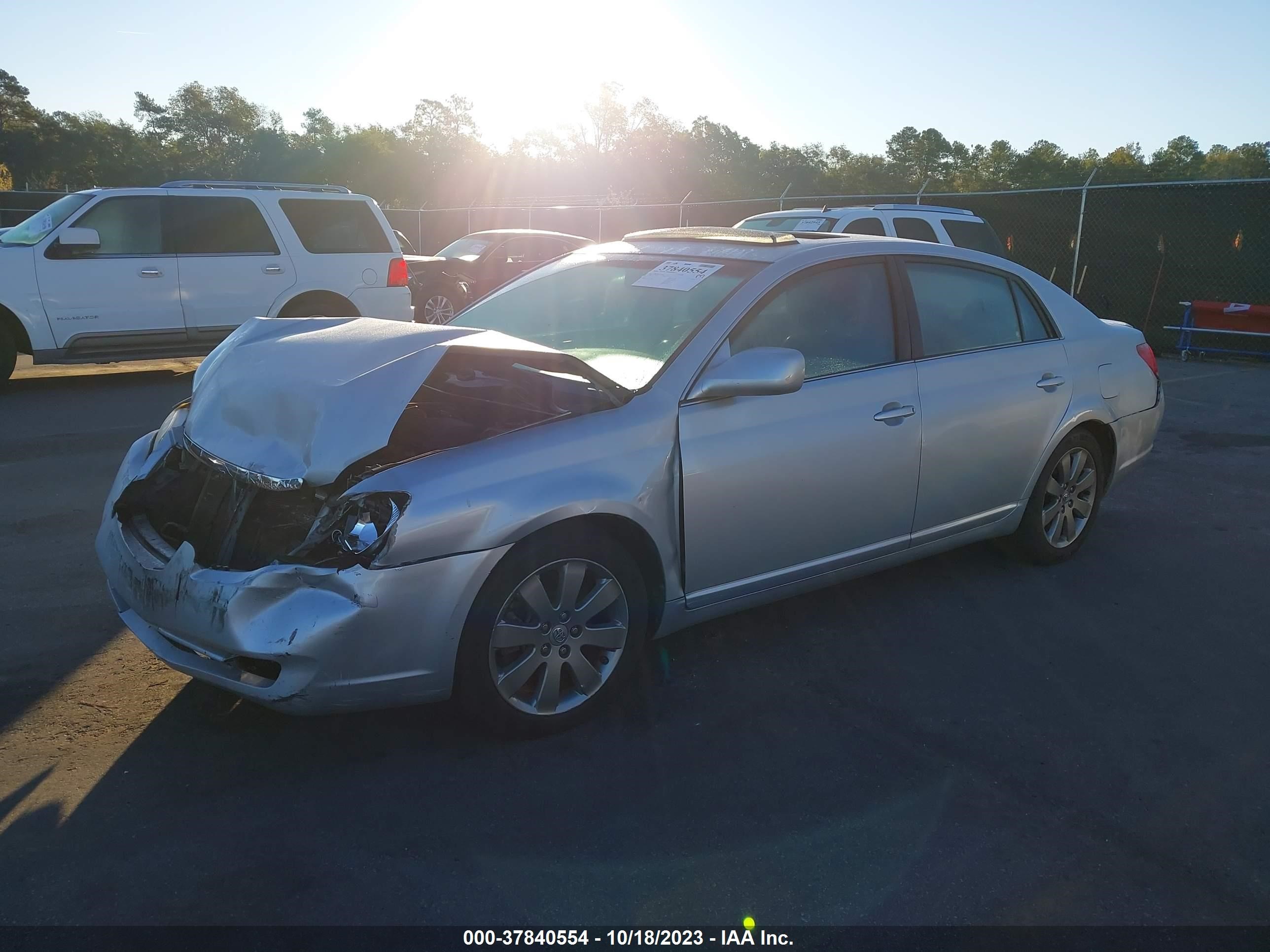 Photo 1 VIN: 4T1BK36B57U169085 - TOYOTA AVALON 