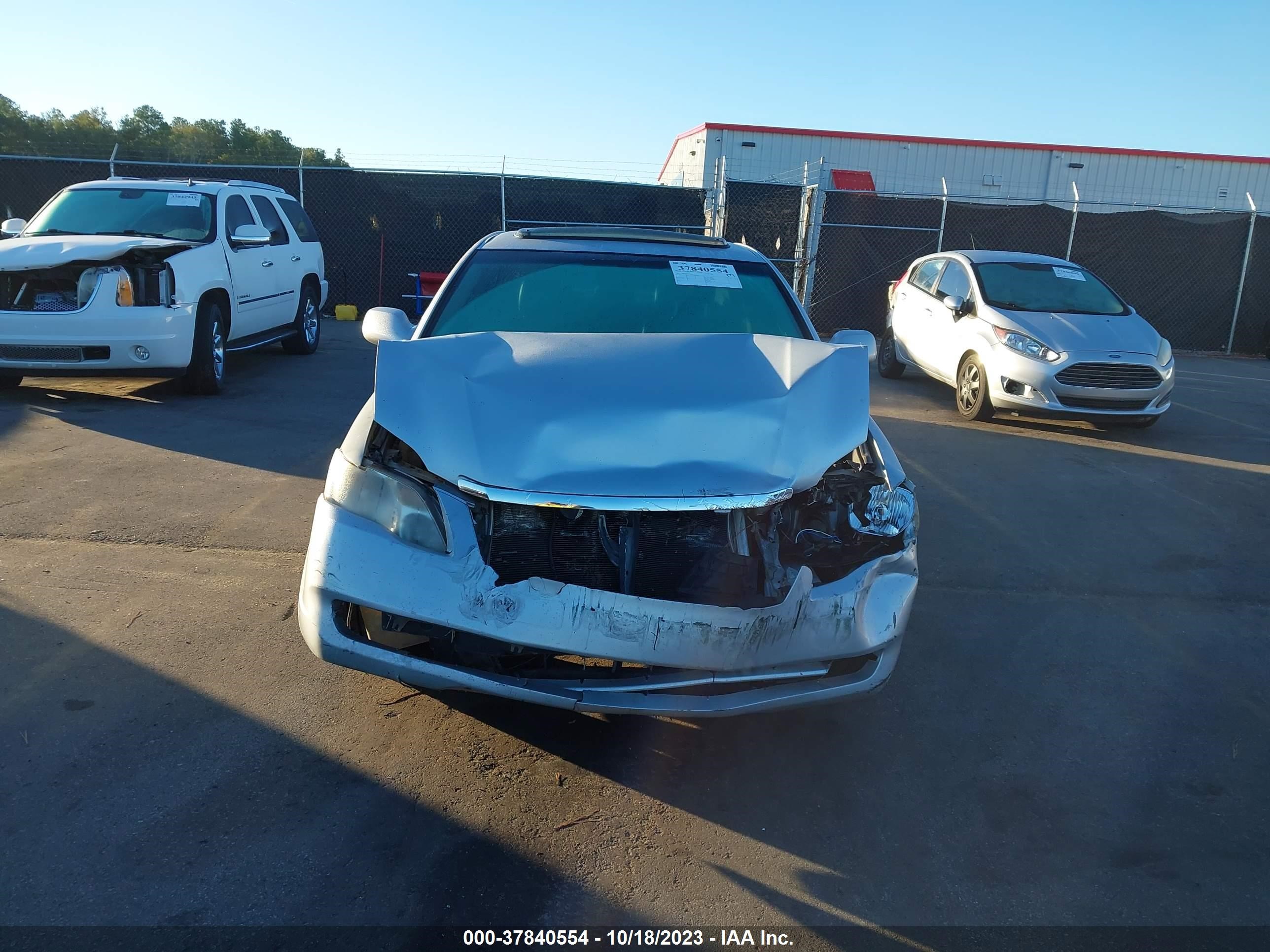 Photo 11 VIN: 4T1BK36B57U169085 - TOYOTA AVALON 