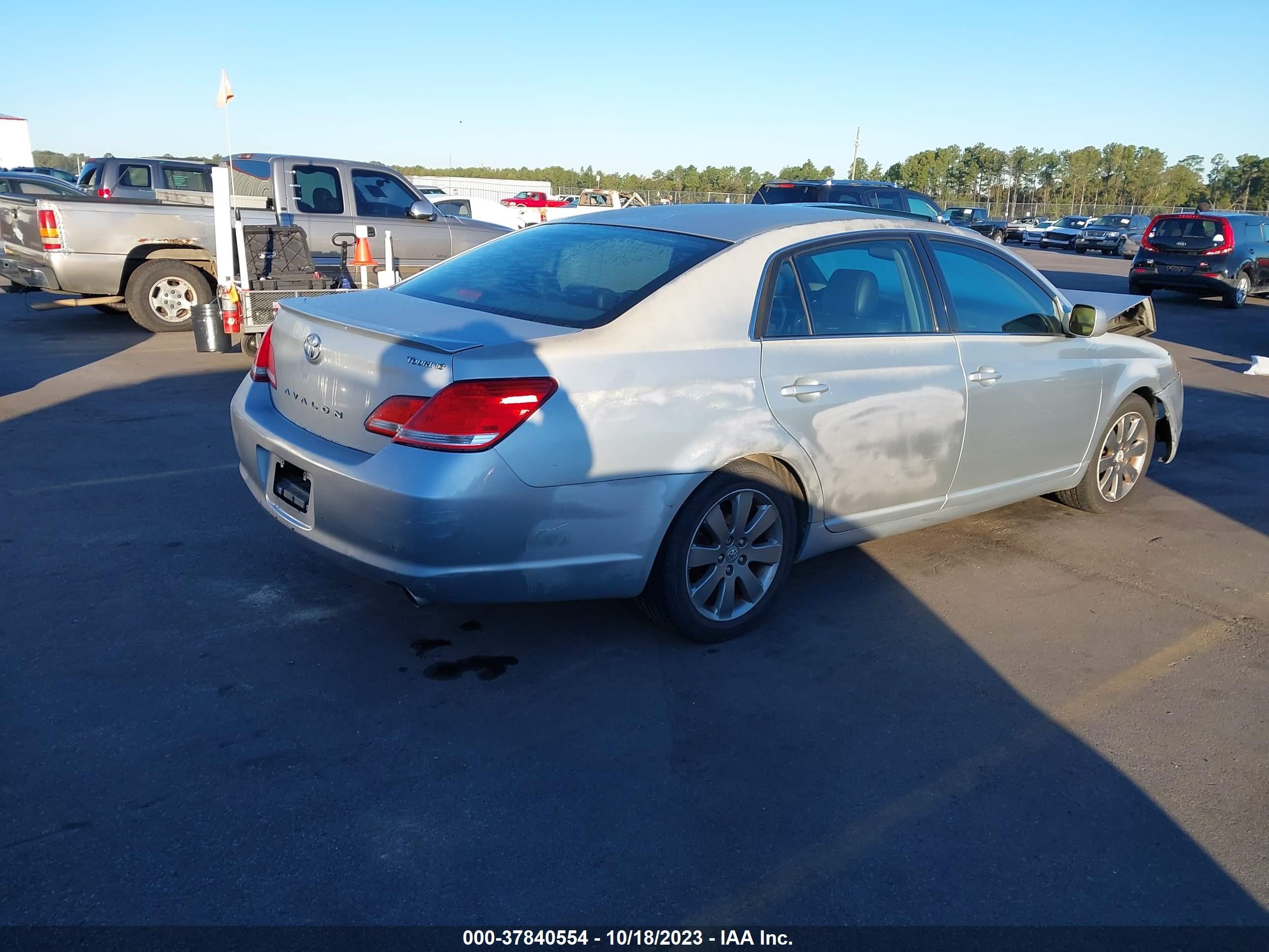 Photo 3 VIN: 4T1BK36B57U169085 - TOYOTA AVALON 