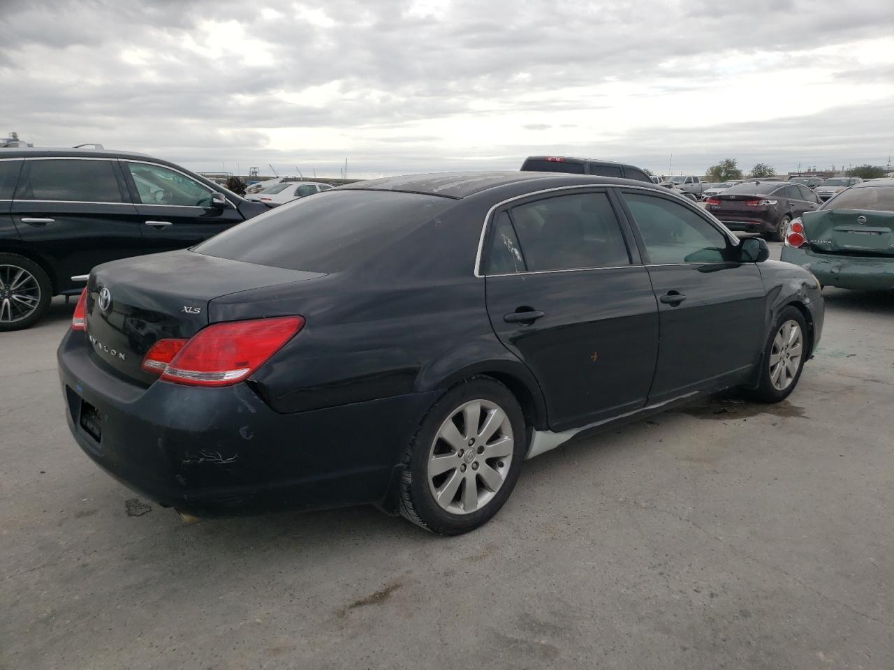 Photo 2 VIN: 4T1BK36B57U183343 - TOYOTA AVALON 