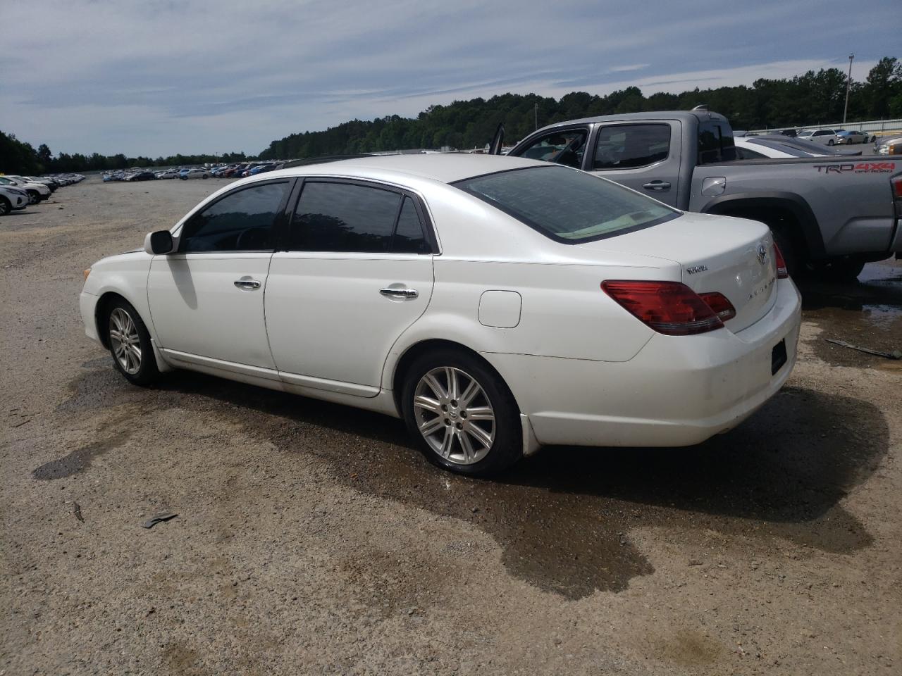 Photo 1 VIN: 4T1BK36B58U257474 - TOYOTA AVALON 