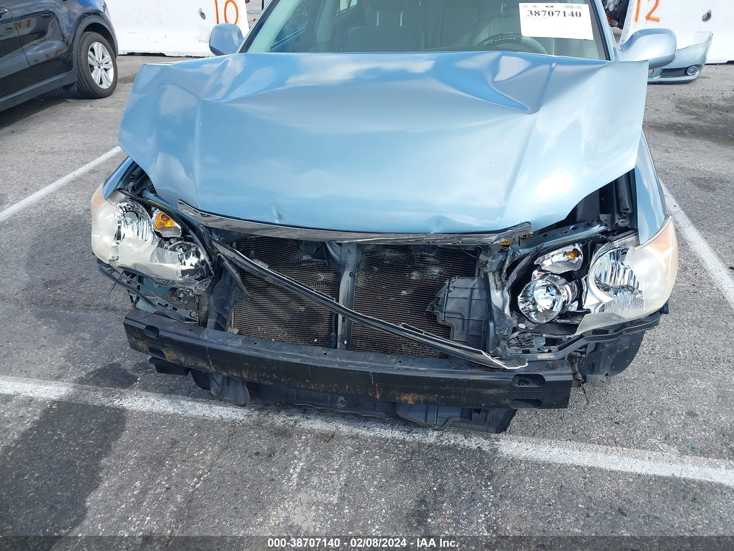 Photo 5 VIN: 4T1BK36B58U318905 - TOYOTA AVALON 