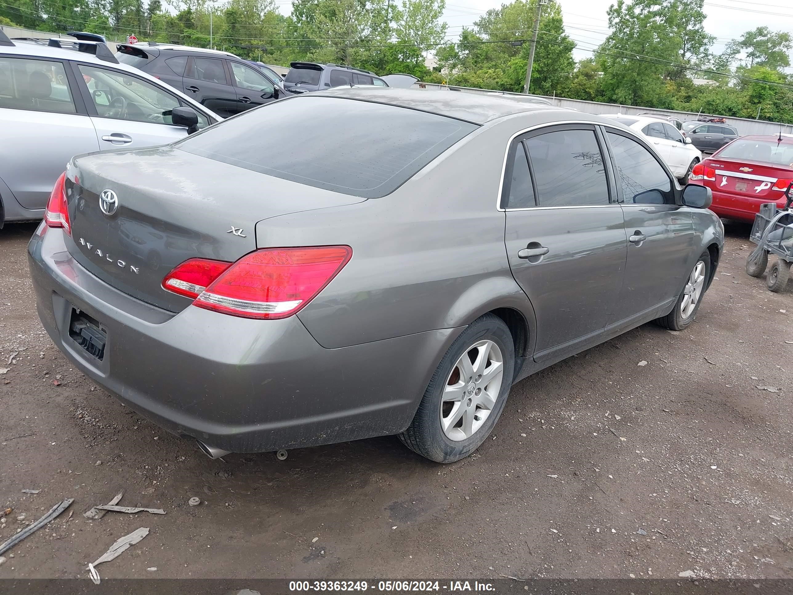 Photo 3 VIN: 4T1BK36B65U013036 - TOYOTA AVALON 