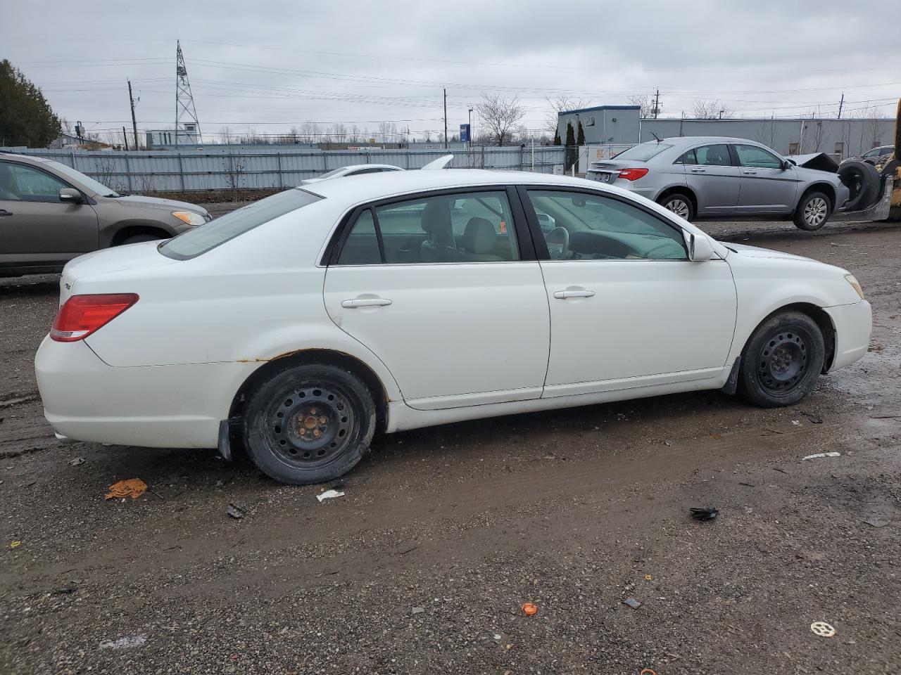 Photo 2 VIN: 4T1BK36B65U018074 - TOYOTA AVALON 