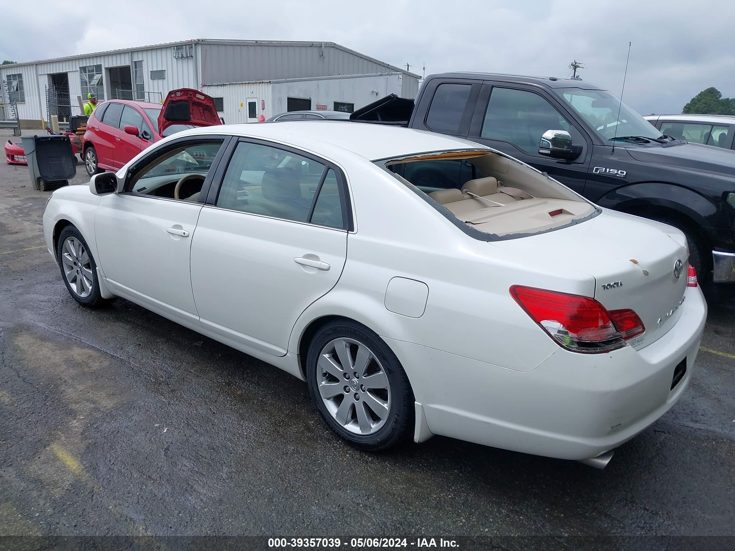 Photo 2 VIN: 4T1BK36B66U080320 - TOYOTA AVALON 