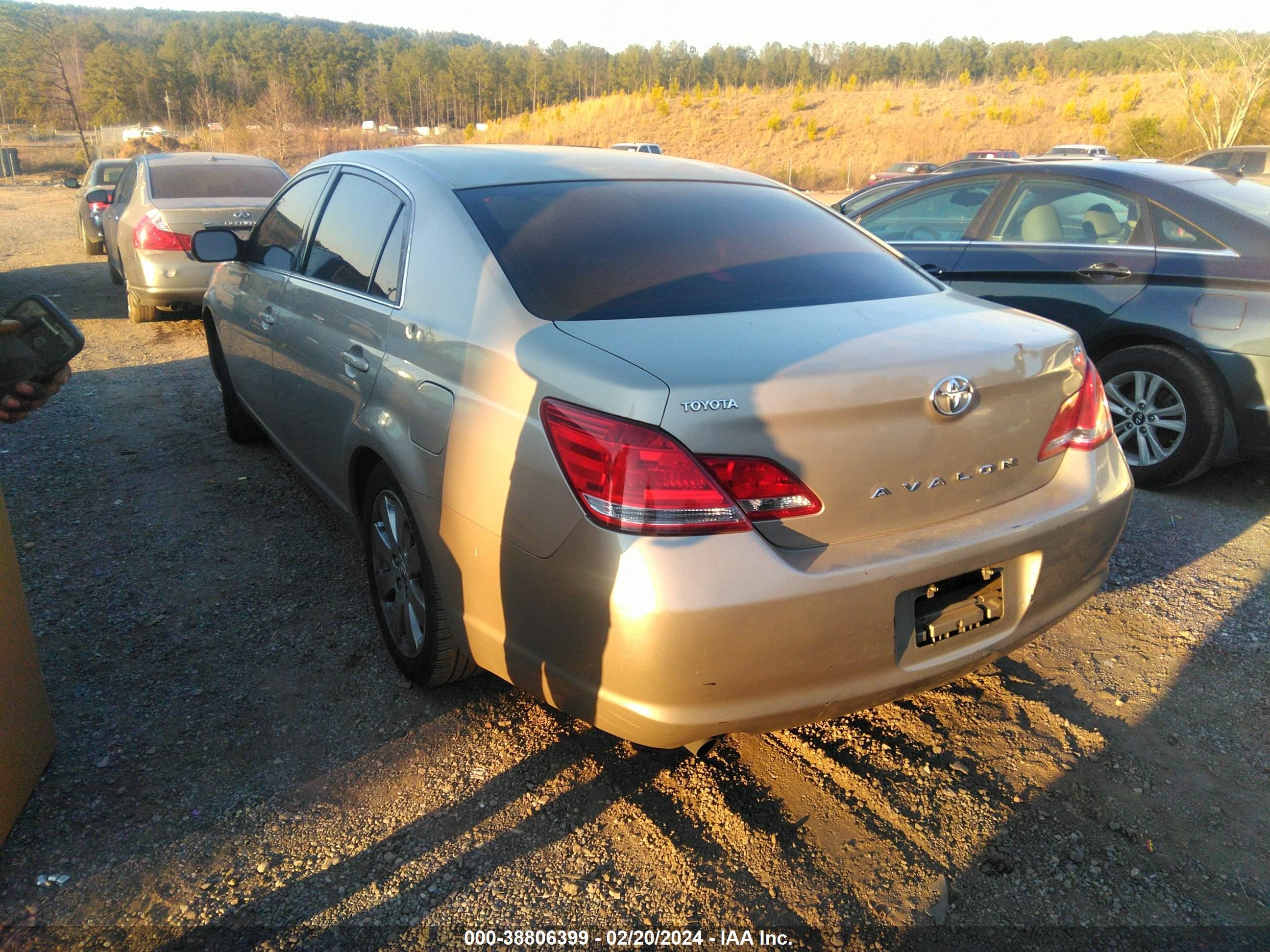 Photo 2 VIN: 4T1BK36B66U115776 - TOYOTA AVALON 