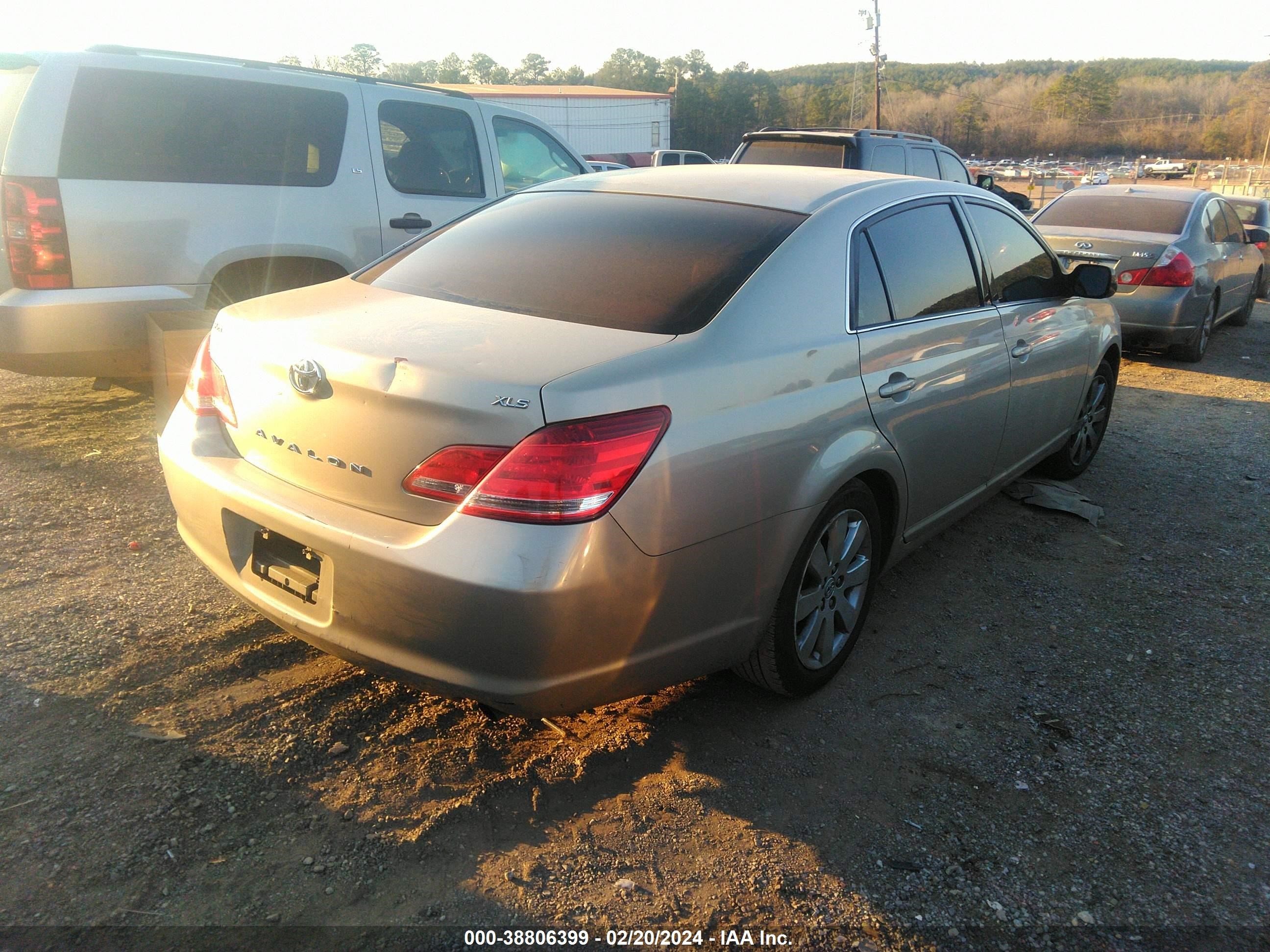 Photo 3 VIN: 4T1BK36B66U115776 - TOYOTA AVALON 