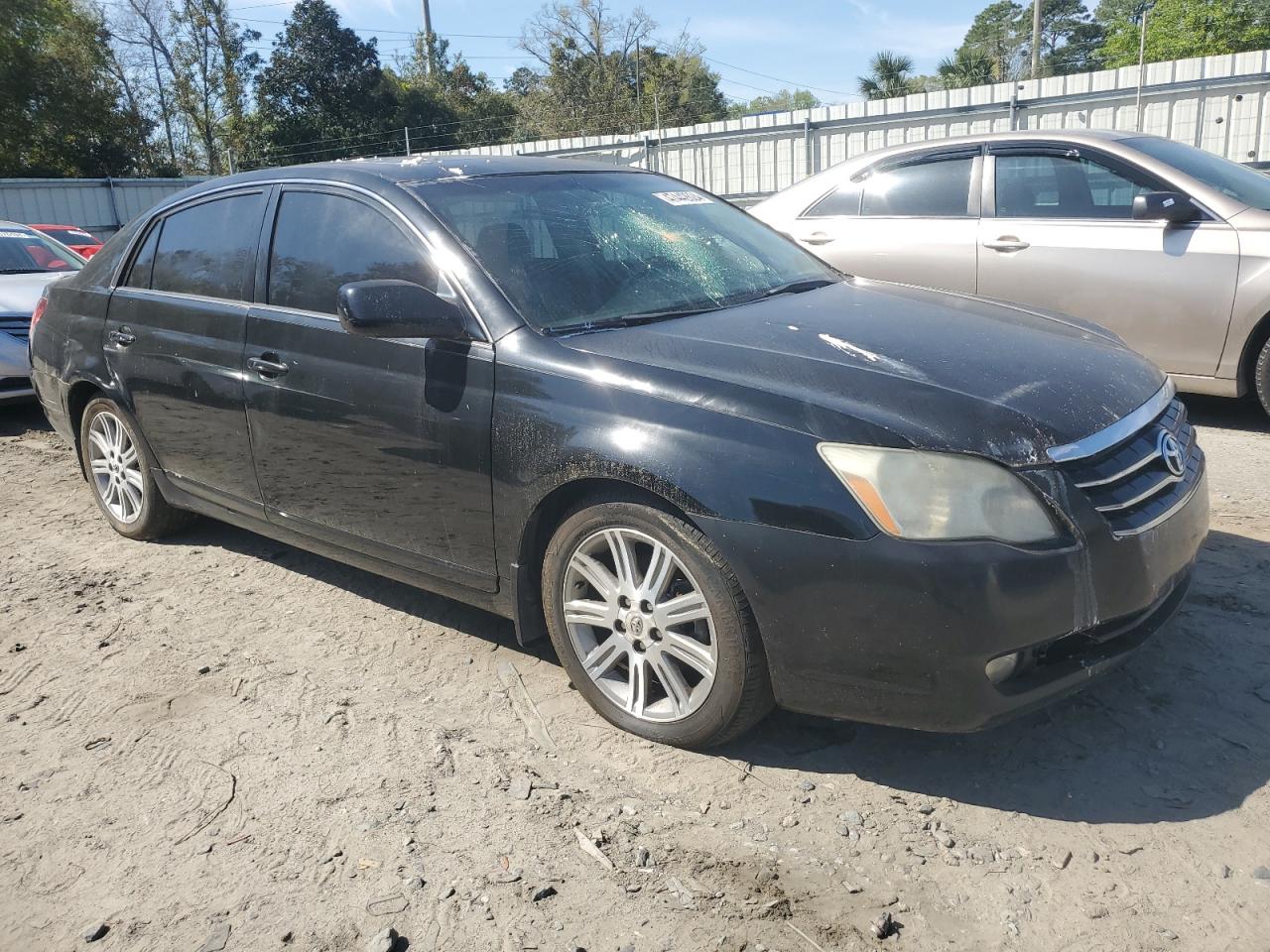 Photo 3 VIN: 4T1BK36B66U165867 - TOYOTA AVALON 