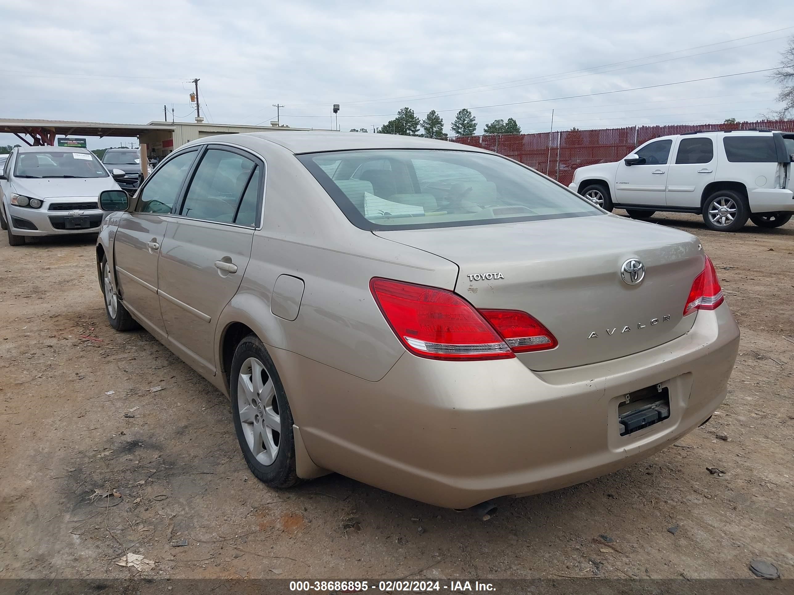 Photo 2 VIN: 4T1BK36B67U175736 - TOYOTA AVALON 