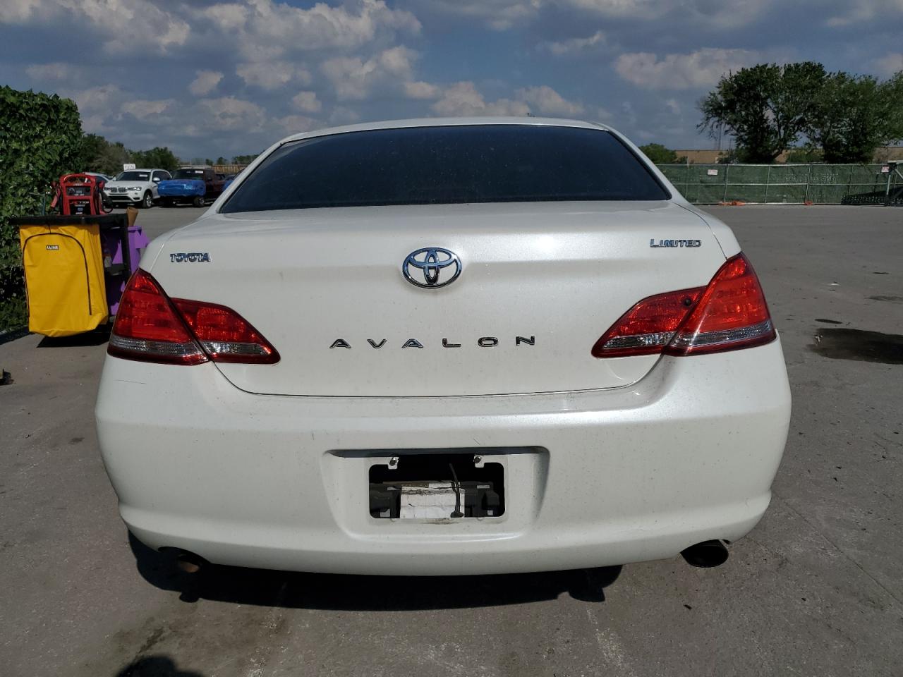 Photo 5 VIN: 4T1BK36B67U221064 - TOYOTA AVALON 