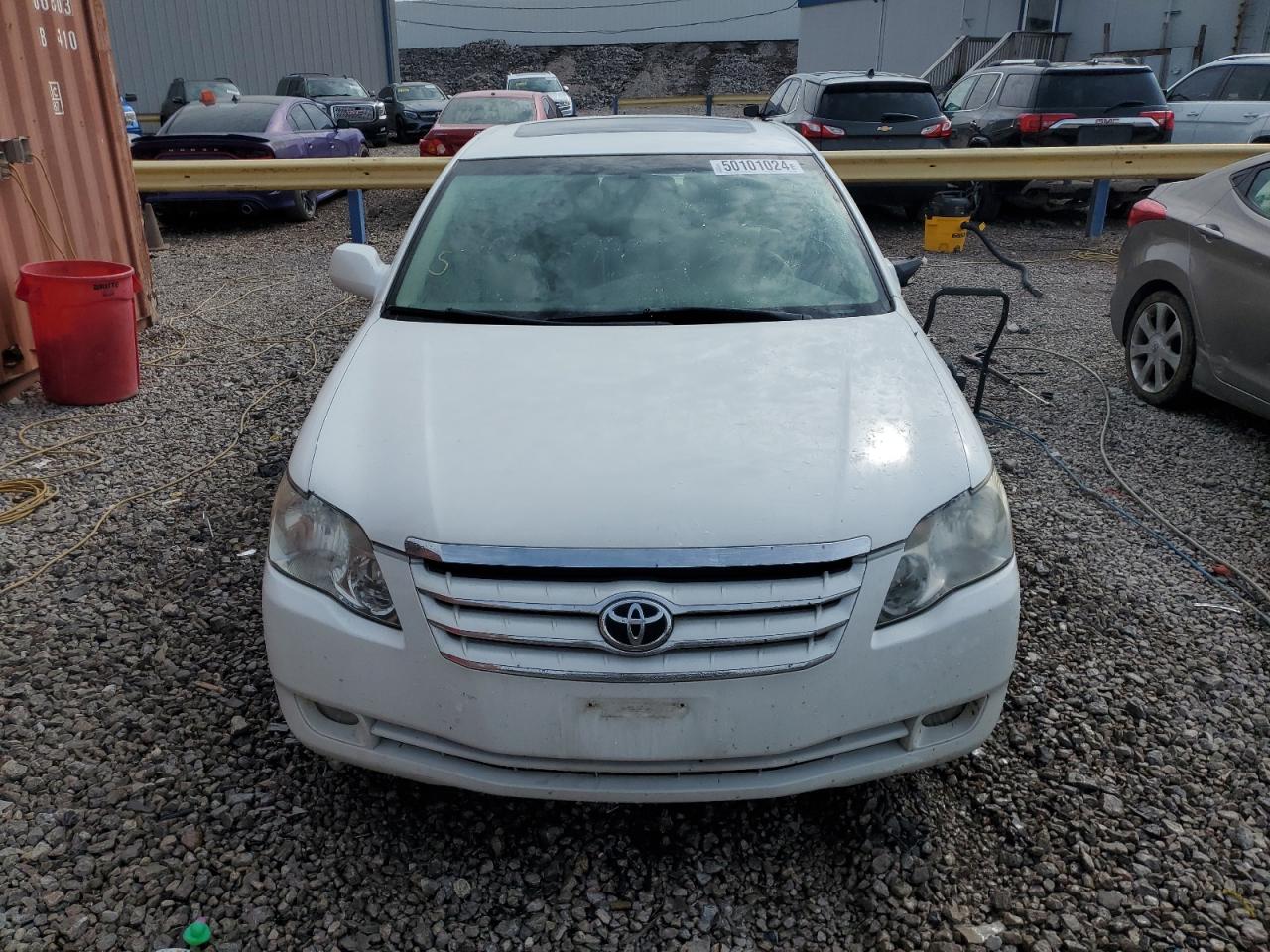 Photo 4 VIN: 4T1BK36B67U252816 - TOYOTA AVALON 