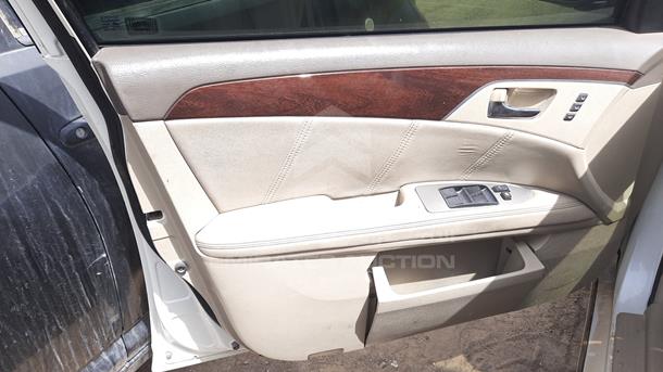 Photo 8 VIN: 4T1BK36B68U281573 - TOYOTA AVALON 