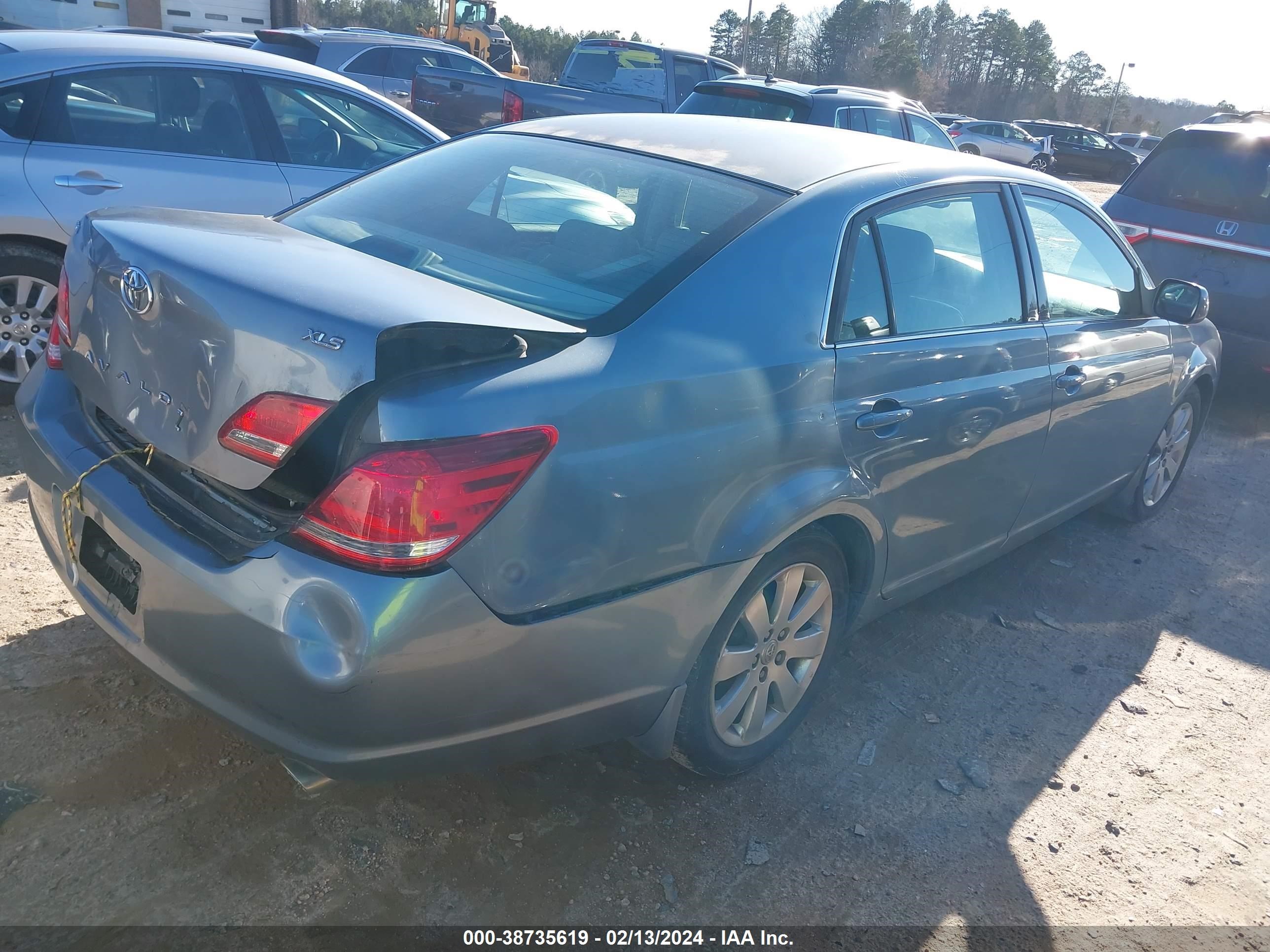 Photo 3 VIN: 4T1BK36B75U051620 - TOYOTA AVALON 