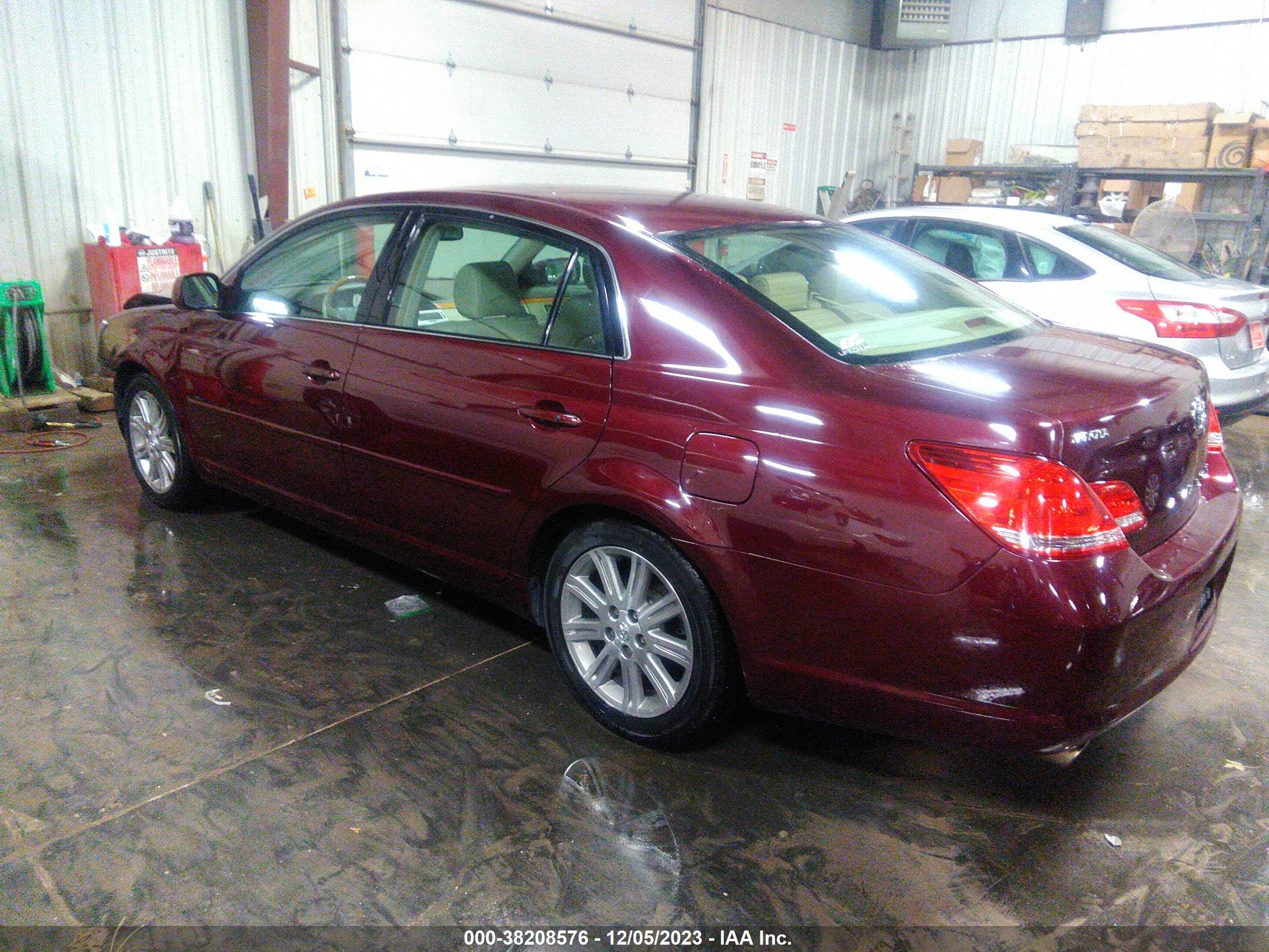 Photo 2 VIN: 4T1BK36B76U064840 - TOYOTA AVALON 