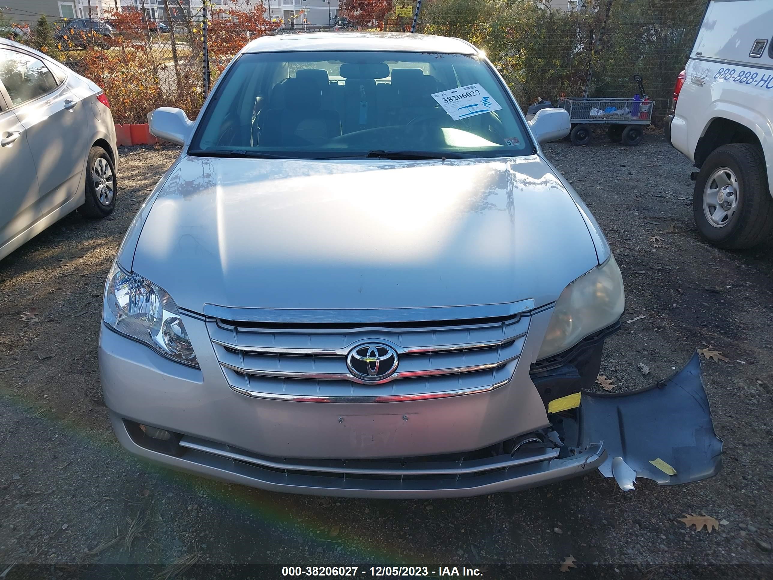 Photo 11 VIN: 4T1BK36B77U236303 - TOYOTA AVALON XL 