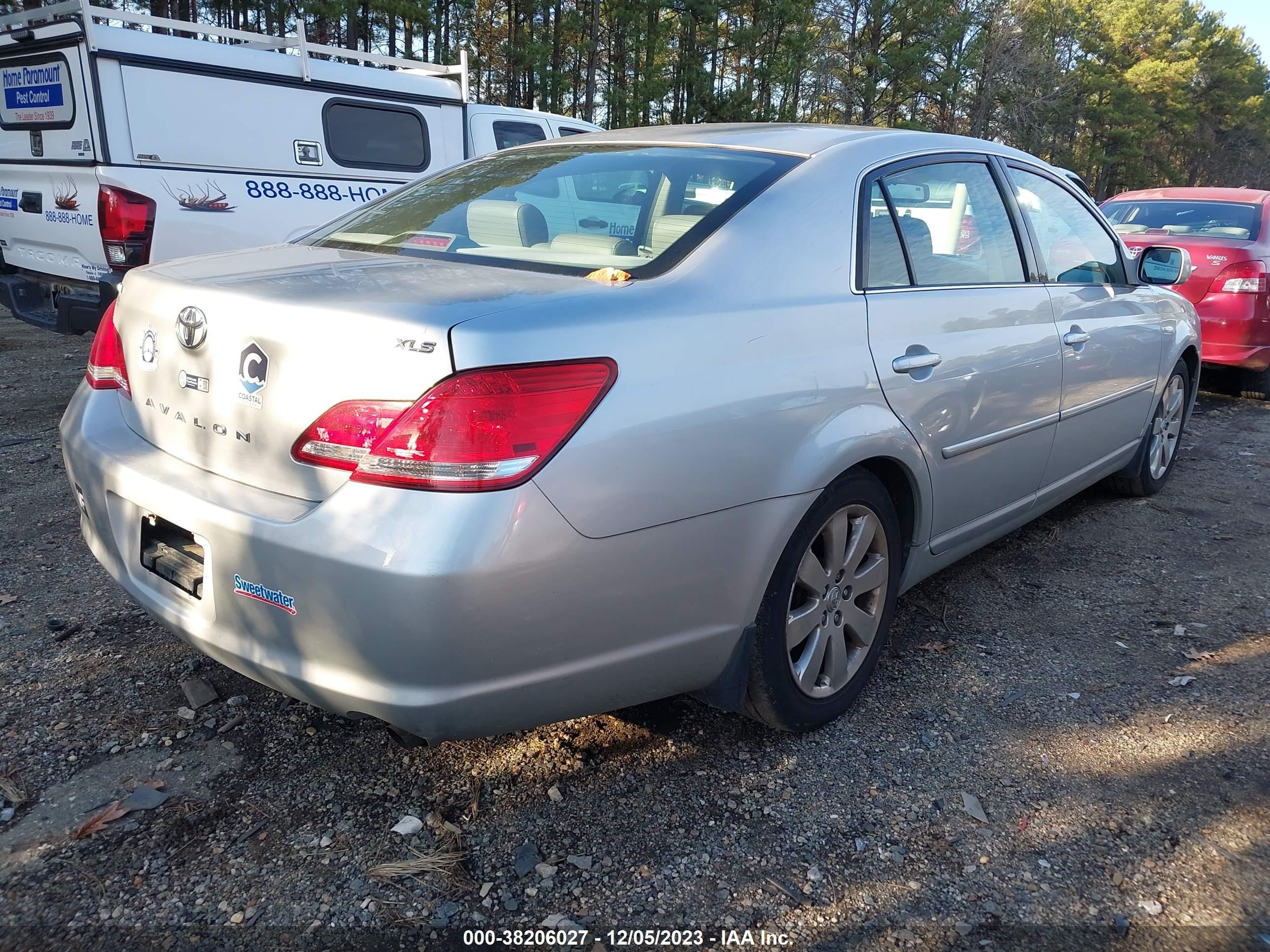 Photo 3 VIN: 4T1BK36B77U236303 - TOYOTA AVALON XL 