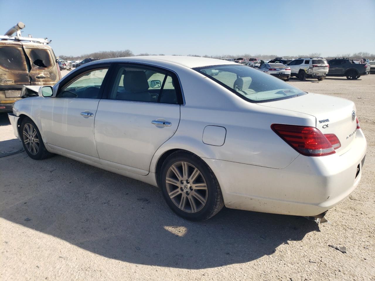 Photo 1 VIN: 4T1BK36B78U299533 - TOYOTA AVALON 