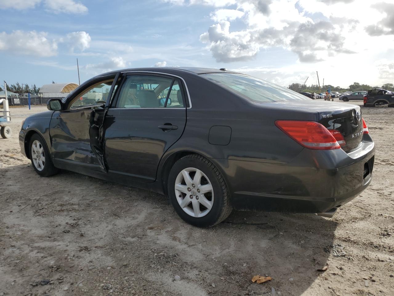 Photo 1 VIN: 4T1BK36B79U326408 - TOYOTA AVALON 